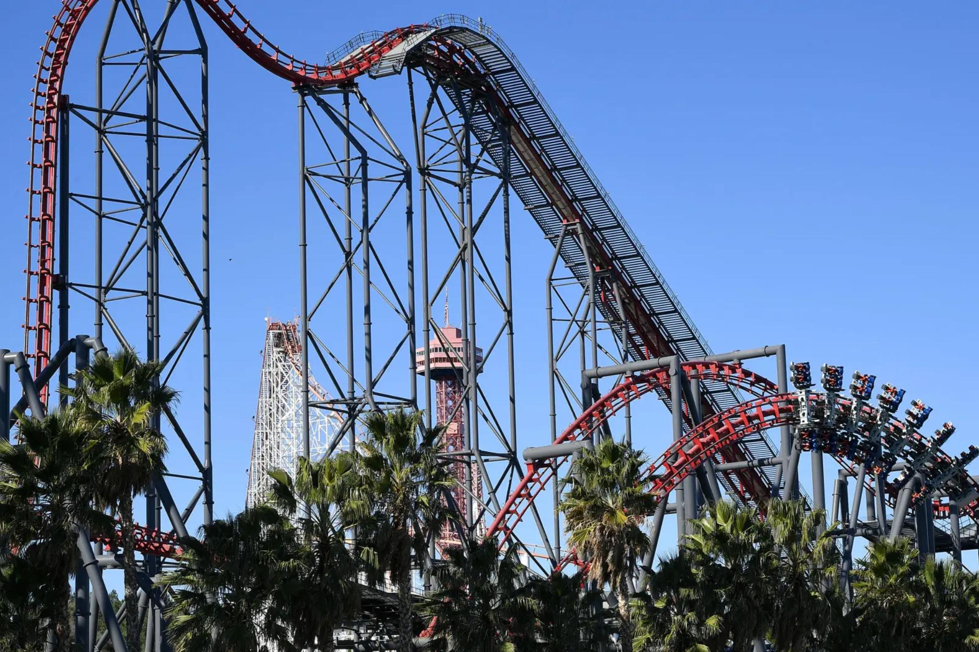 La montaña rusa X2 de Six Flags Magic Mountain. SIX FLAGS