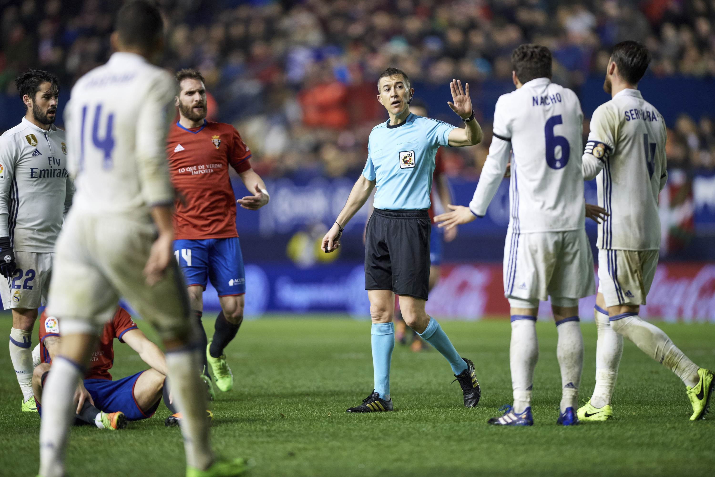 Ignacio Iglesias Villanueva durante un Osasuna-Real Madrid.