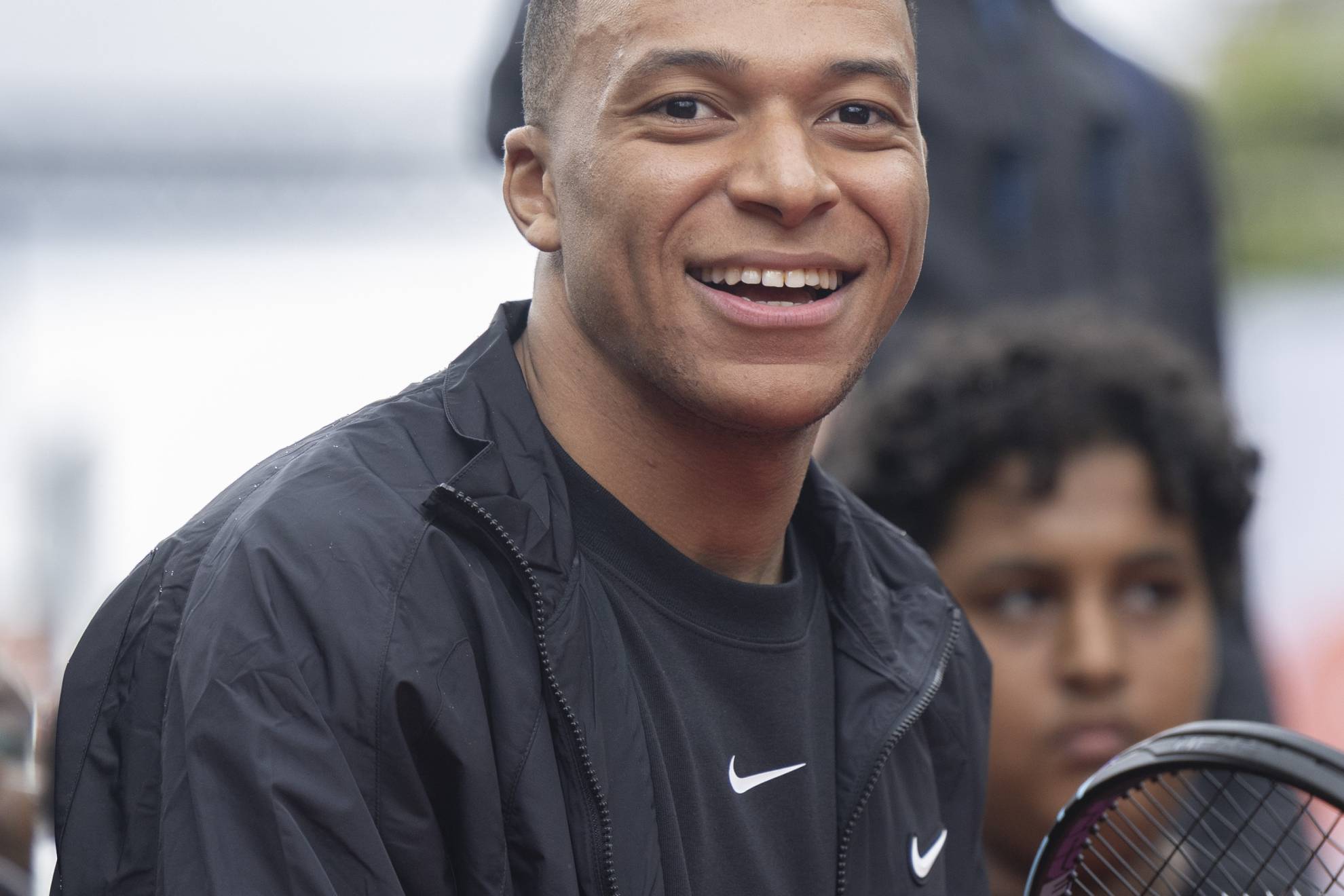 Rechazo en Francia a la campaña de Mbappé para ganar el Balón de Oro: "Parece un coche robado" NIKE