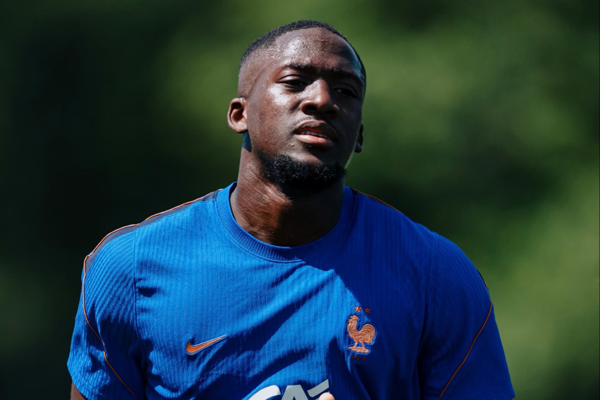 Konaté, en un entrenamiento con la selección de Francia. @equipedefrance