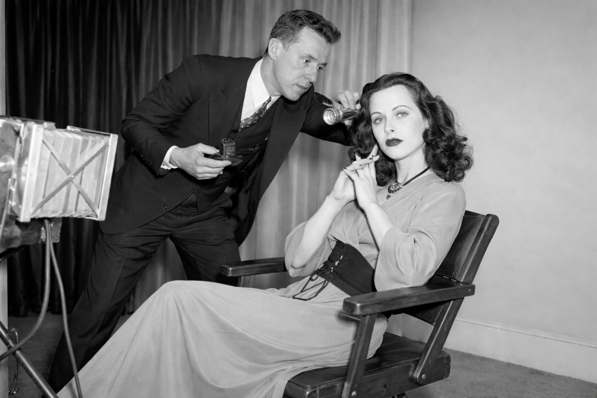 Hedy Lamarr y George Antheil patentaron un sistema de comunicación para torpedos