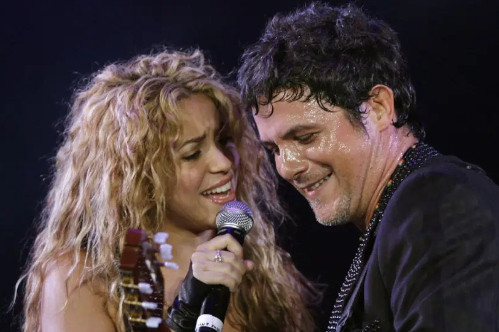 Shakira y Alejandro Sanz cantando juntos en un conciertp EFE