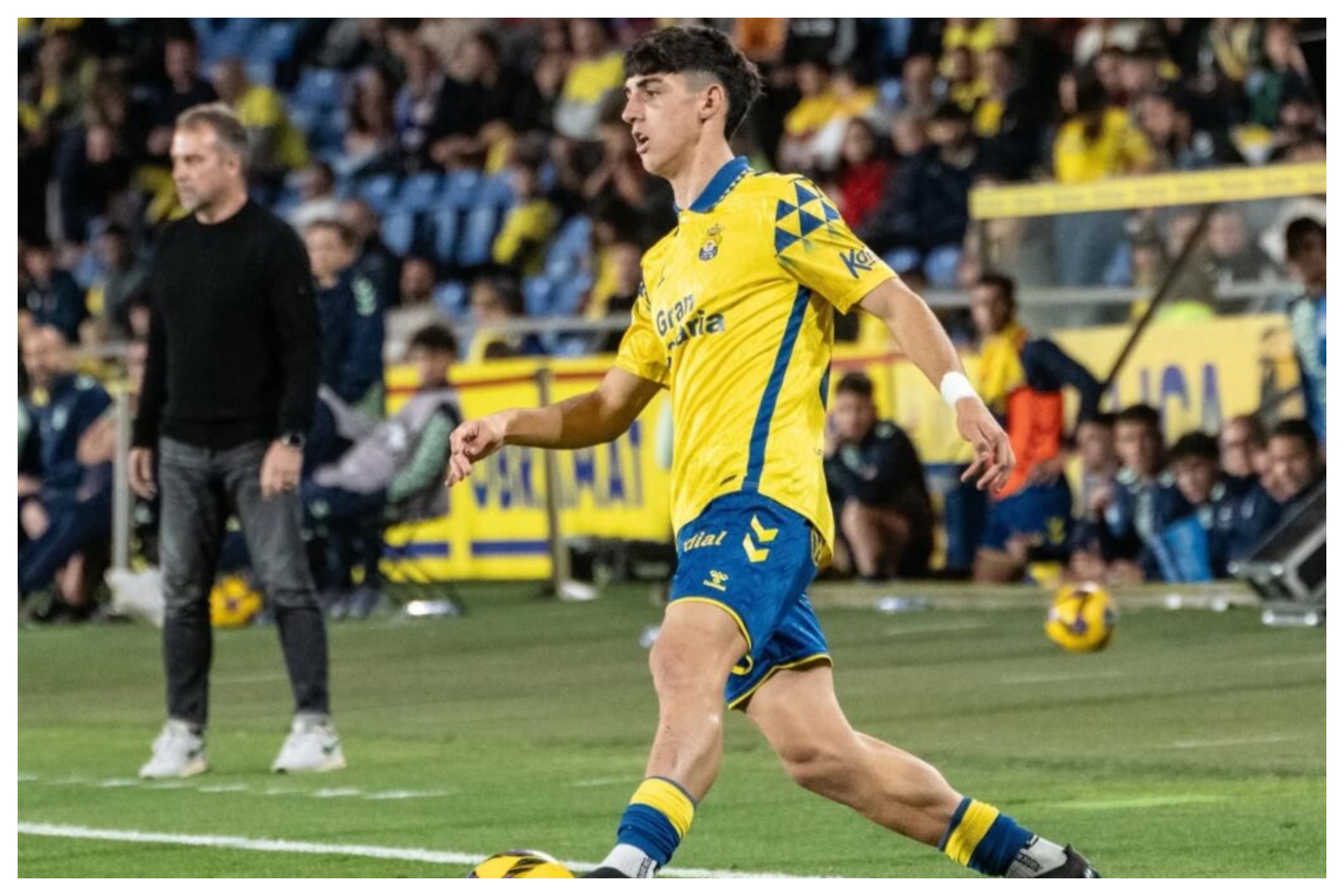 Pezzolesi, en un partido de Las Palmas ante el Barça de Flick
