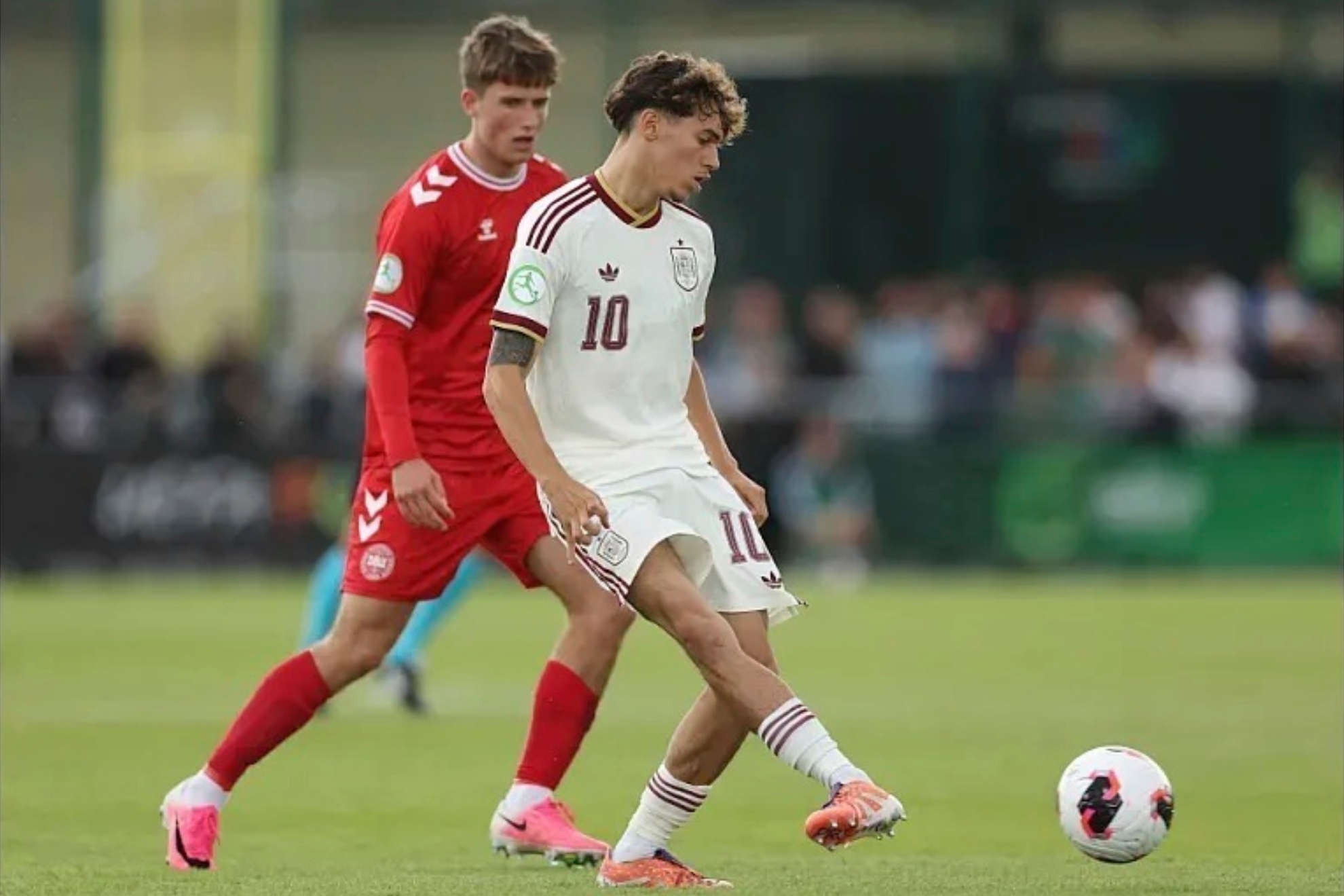 Thiago Pitarch, con España sub 19.