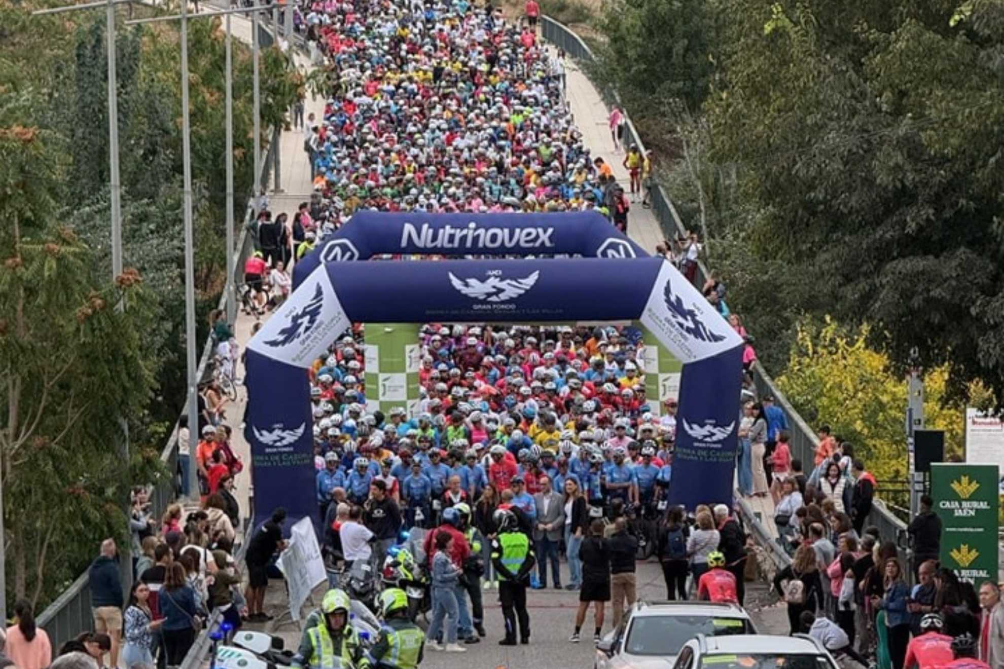 La Gran Fondo Sierra de Cazorla reúne este sábado en Cazorla a ciclistas de siete nacionalidades