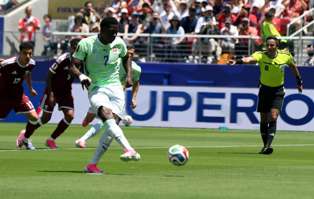 Breel Embolo, con Suiza. EFE