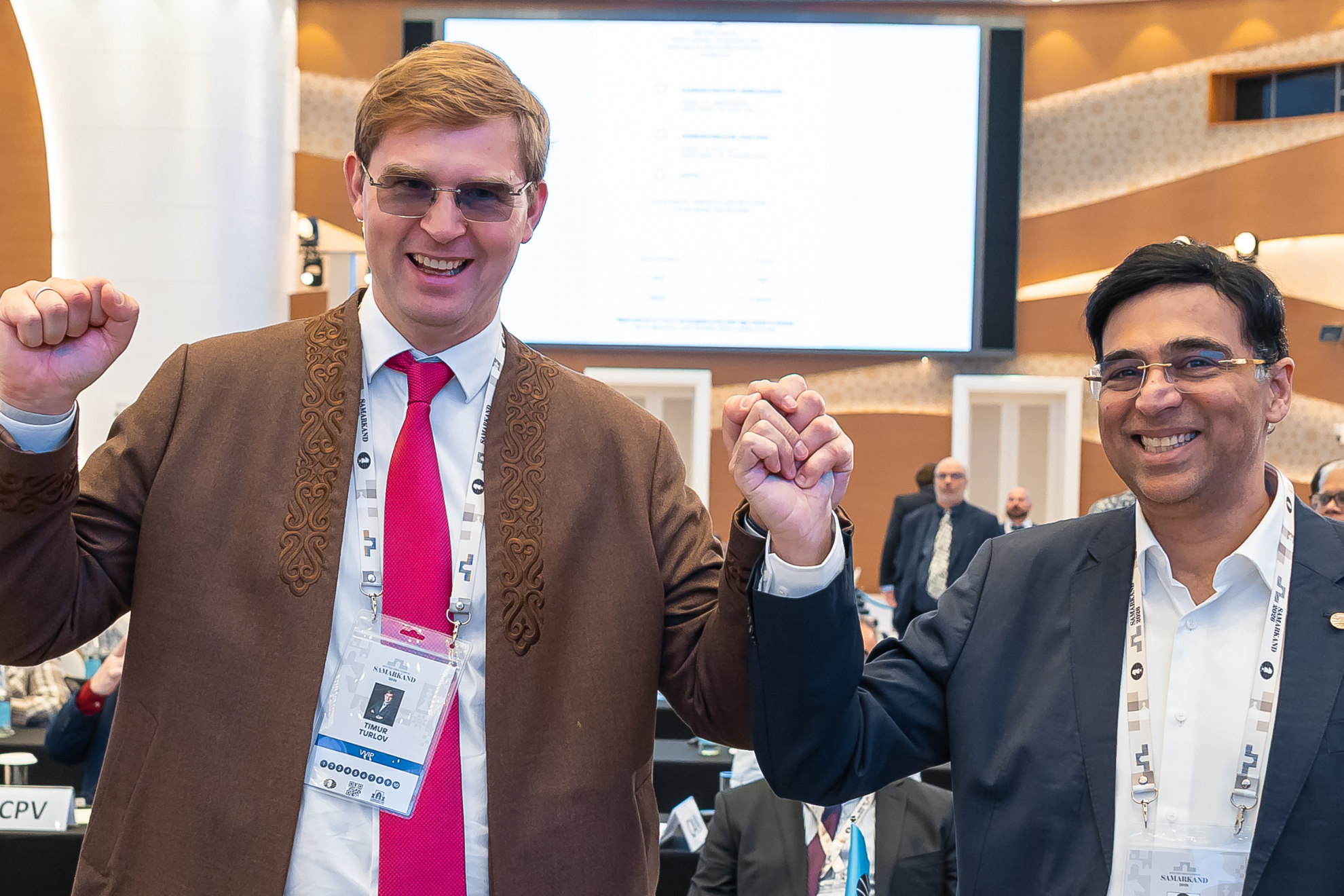 Timur Turlov y Viswanathan Anand. FIDE