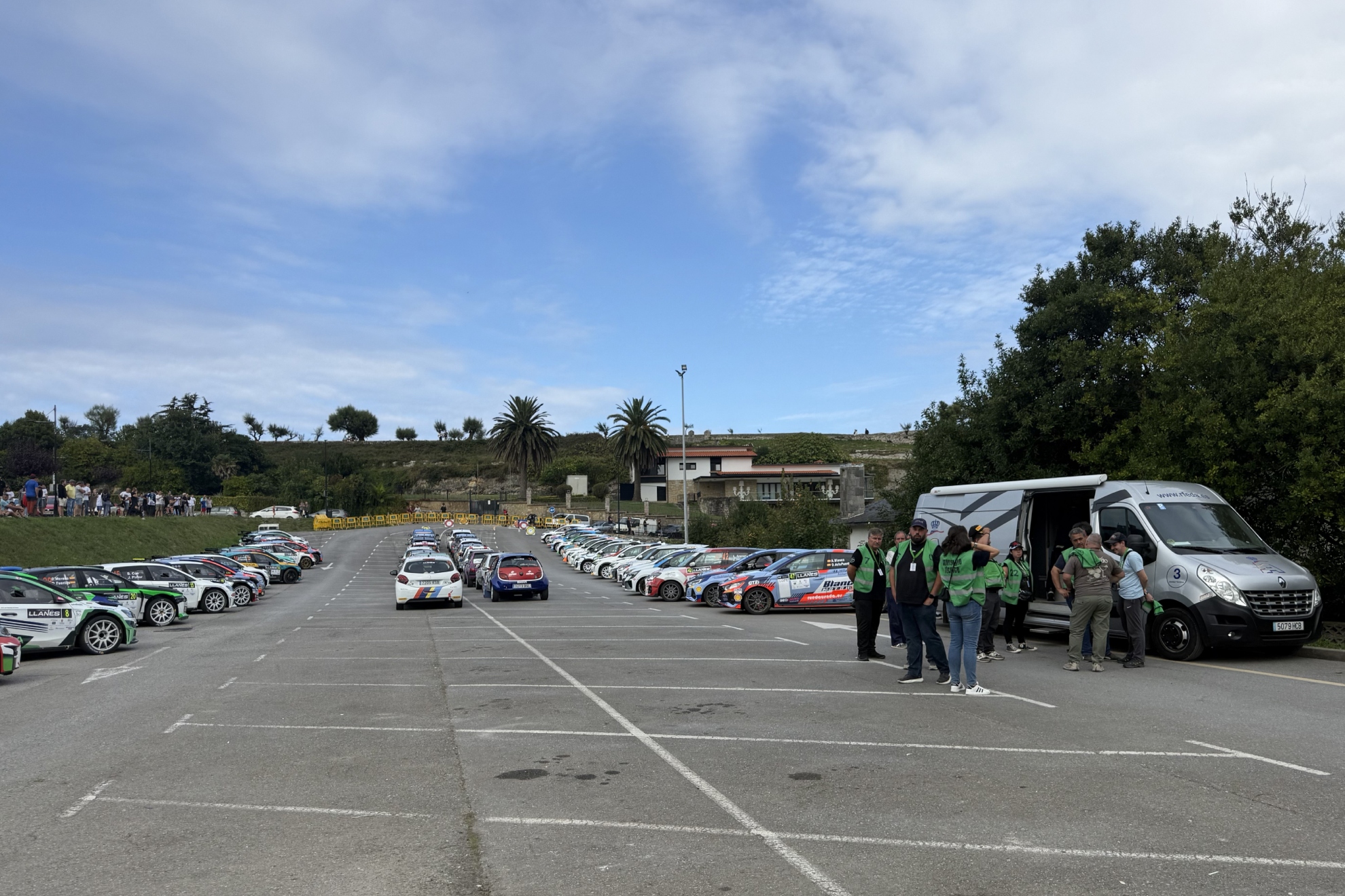 Parque cerrado del Rally de Llanes.