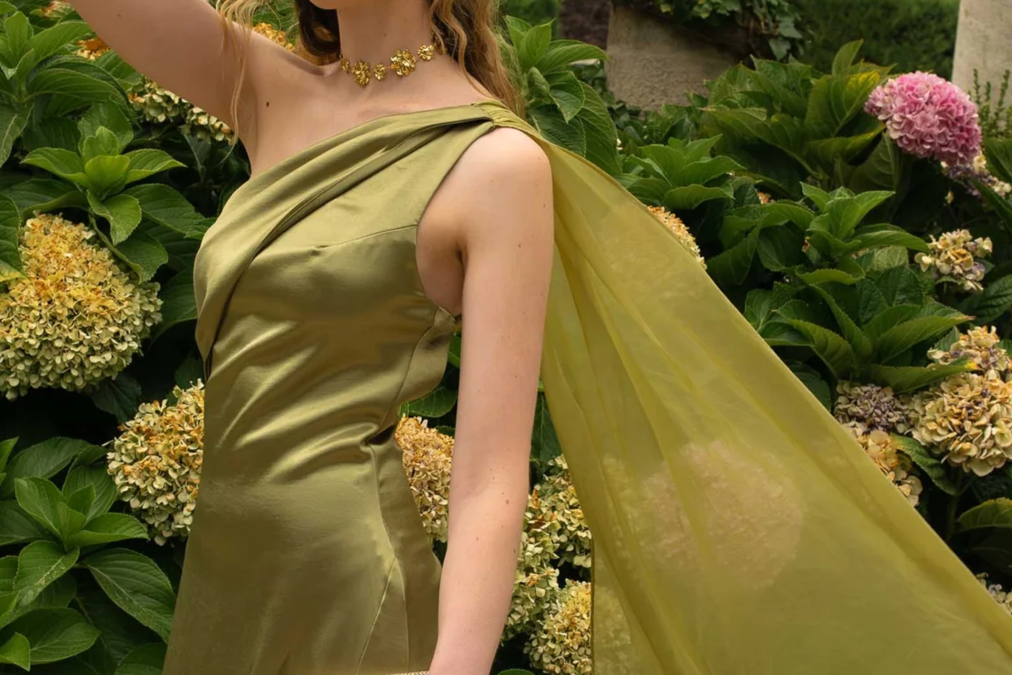 el verde oliva, el color de moda de este otoño 2026. RRSS