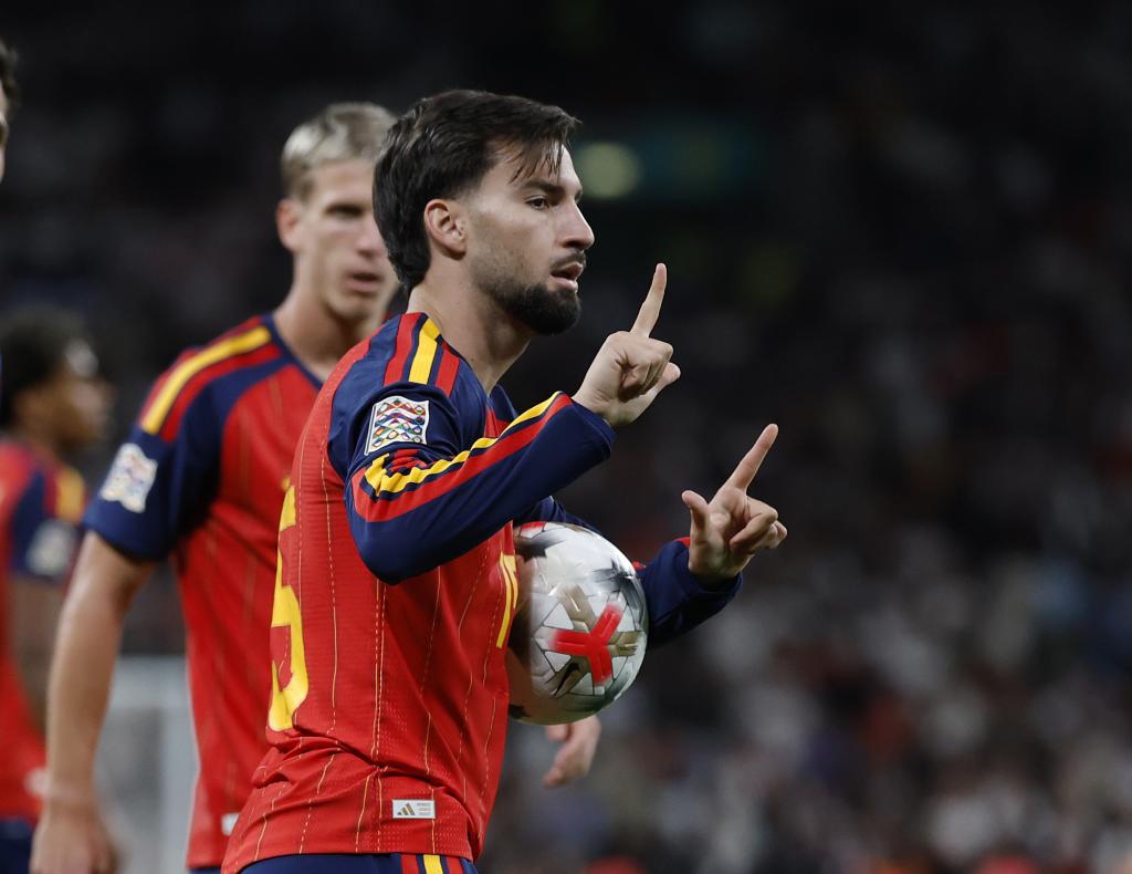 ESTADIO WEMBLEY PARTIDO LIGA NACIONES FASE GRUPO JORNADA 1 INGLATERRA-ESPAÑA BAENA CELEBRA TRAS MARCAR