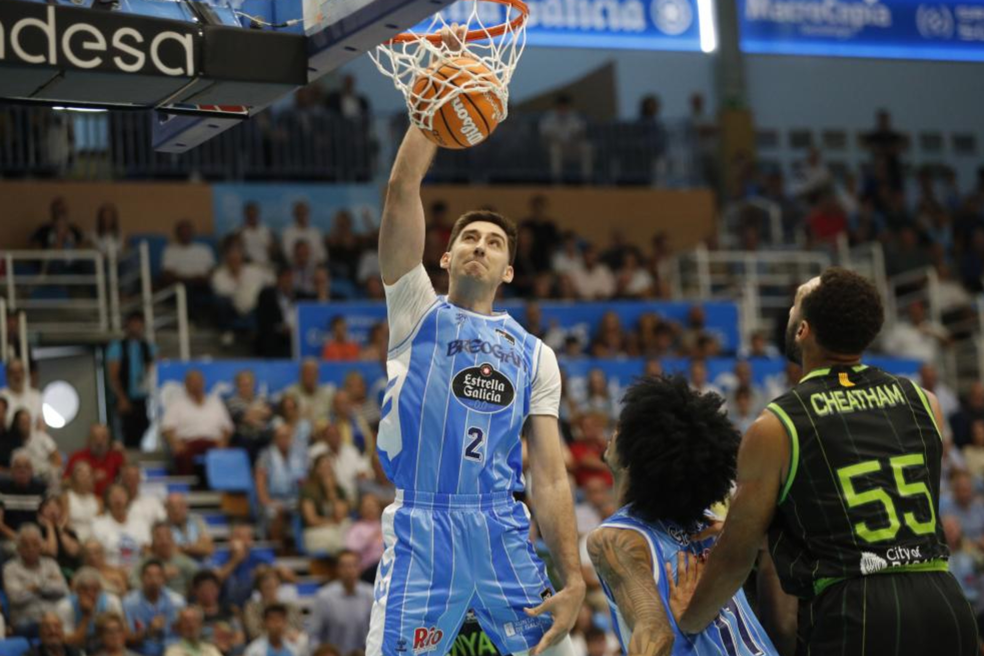 Ilic hace un mate ante ante Cheatham. EFE.
