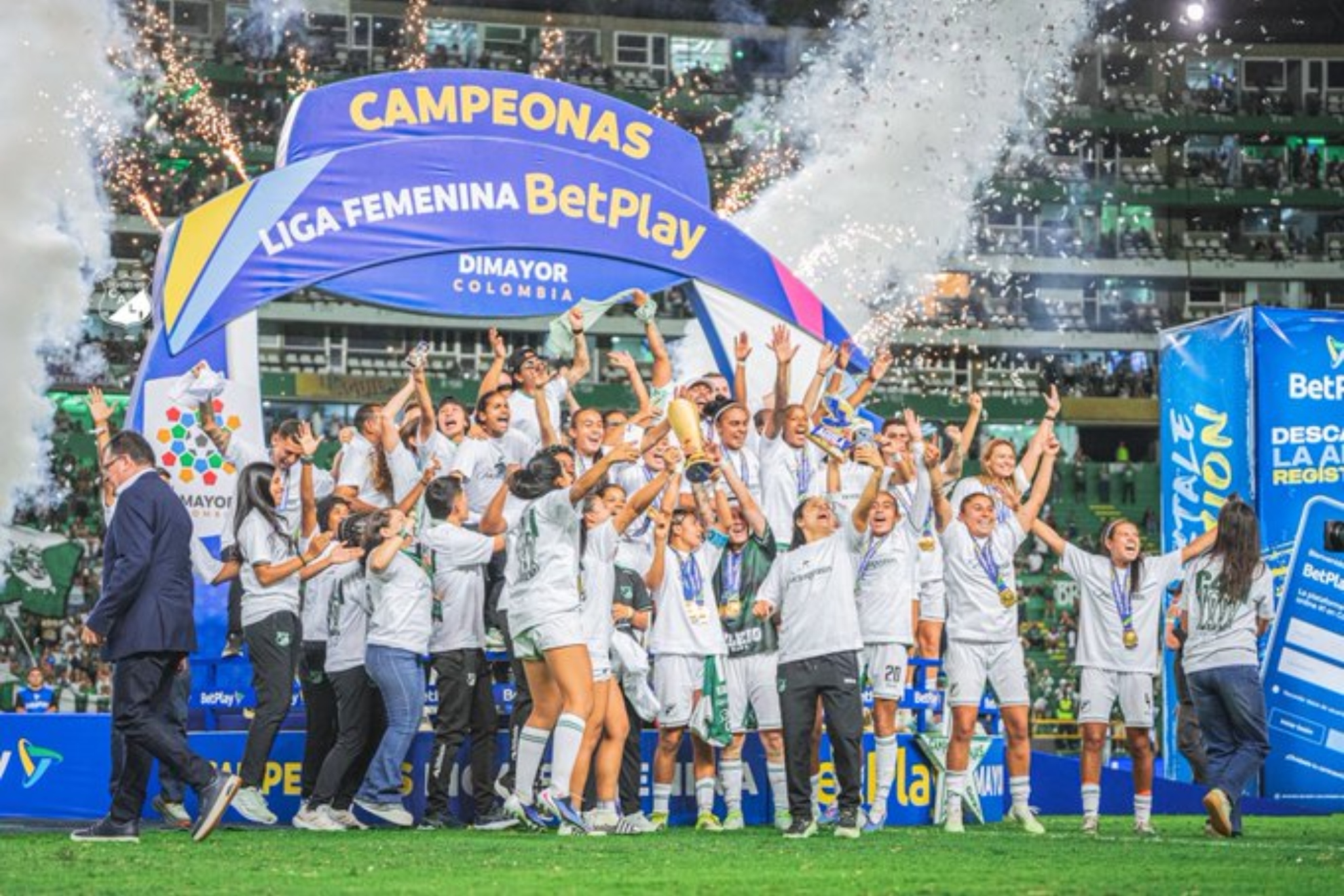 Deportivo Cali se proclama campeón del fútbol femenino.
