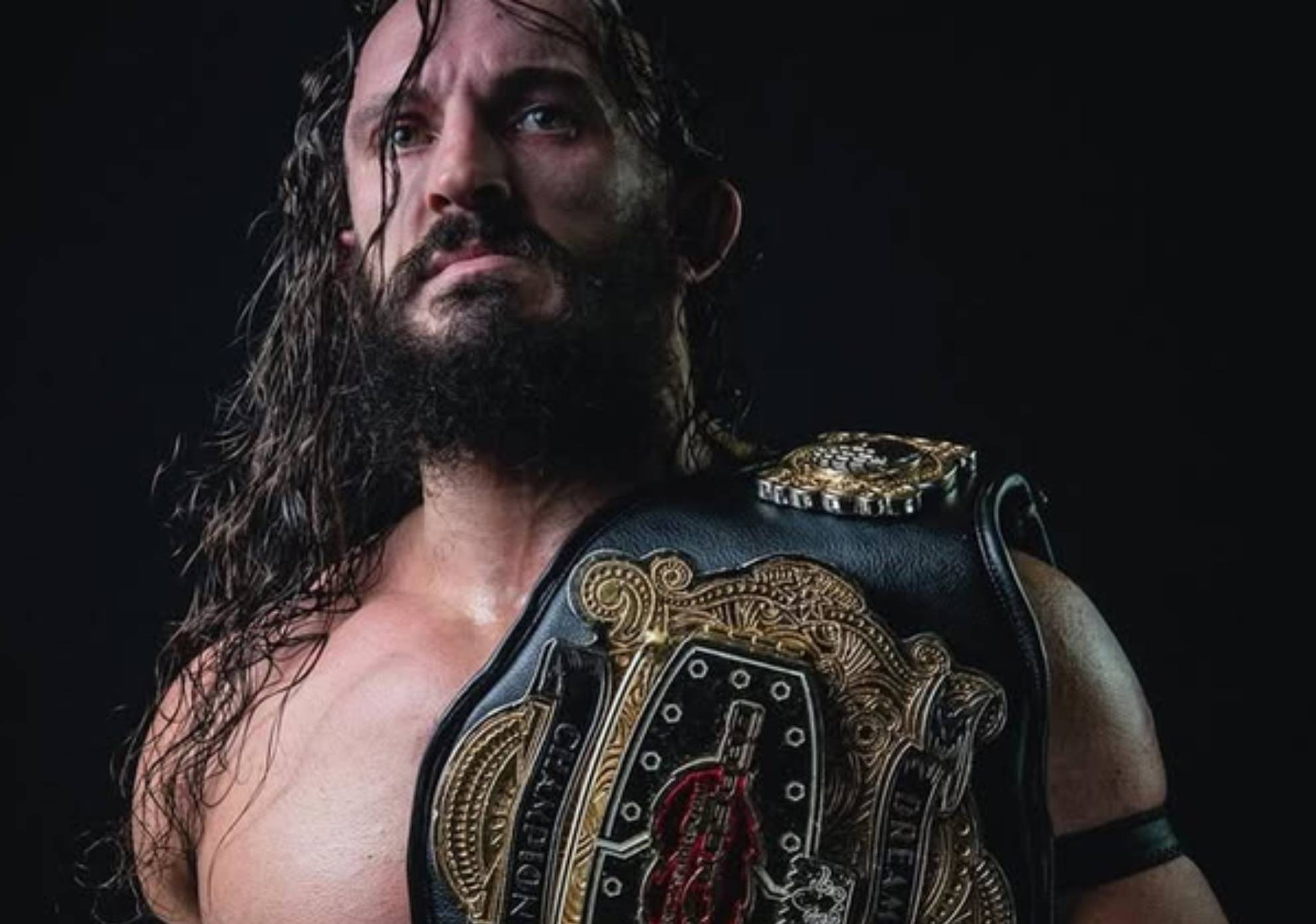 Muere de forma repentina el luchador PAC, que fue campeón en la WWE, un día después de una pelea @bastard.pac