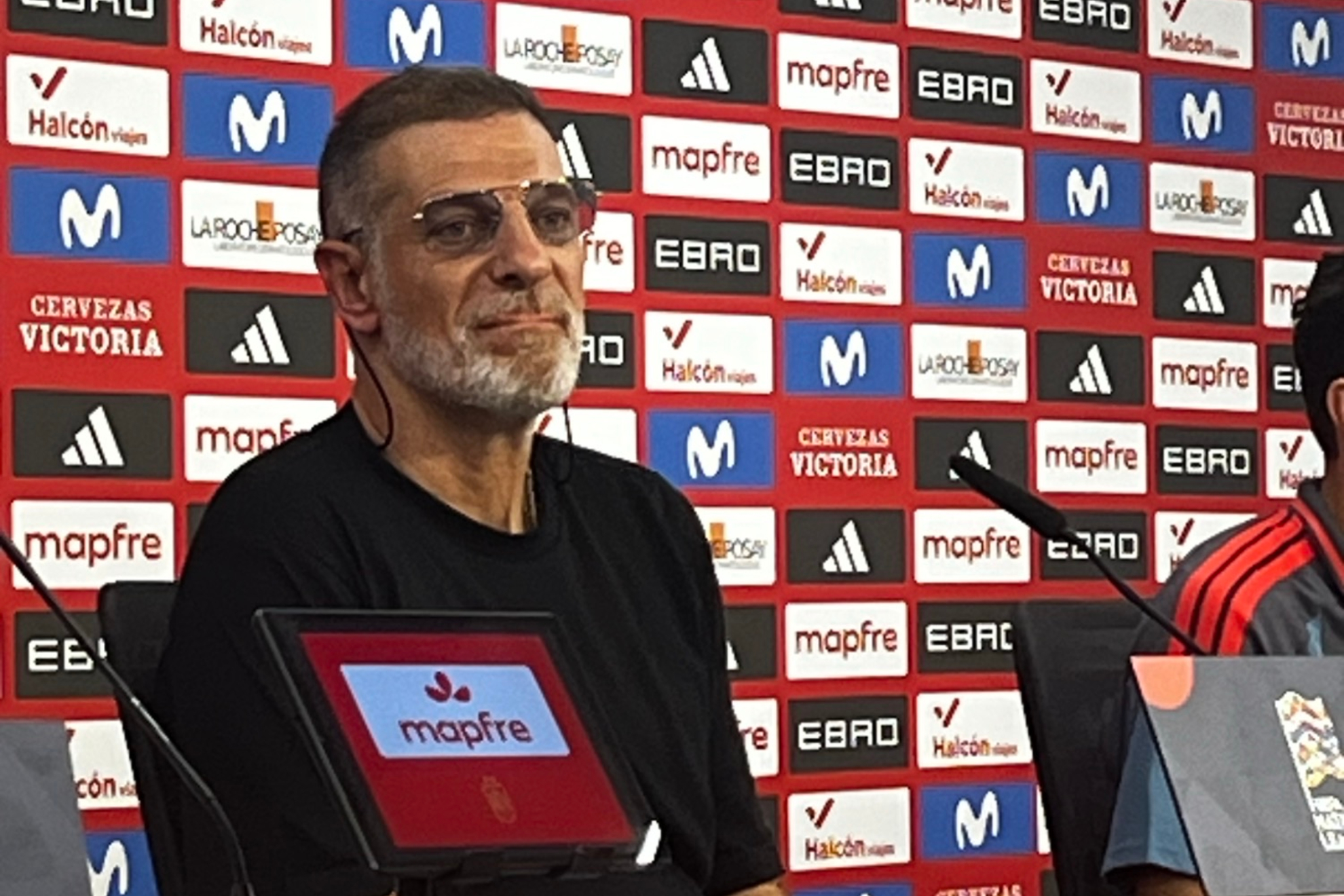 Slaven Bilic, en la rueda de prensa en Nervión. .