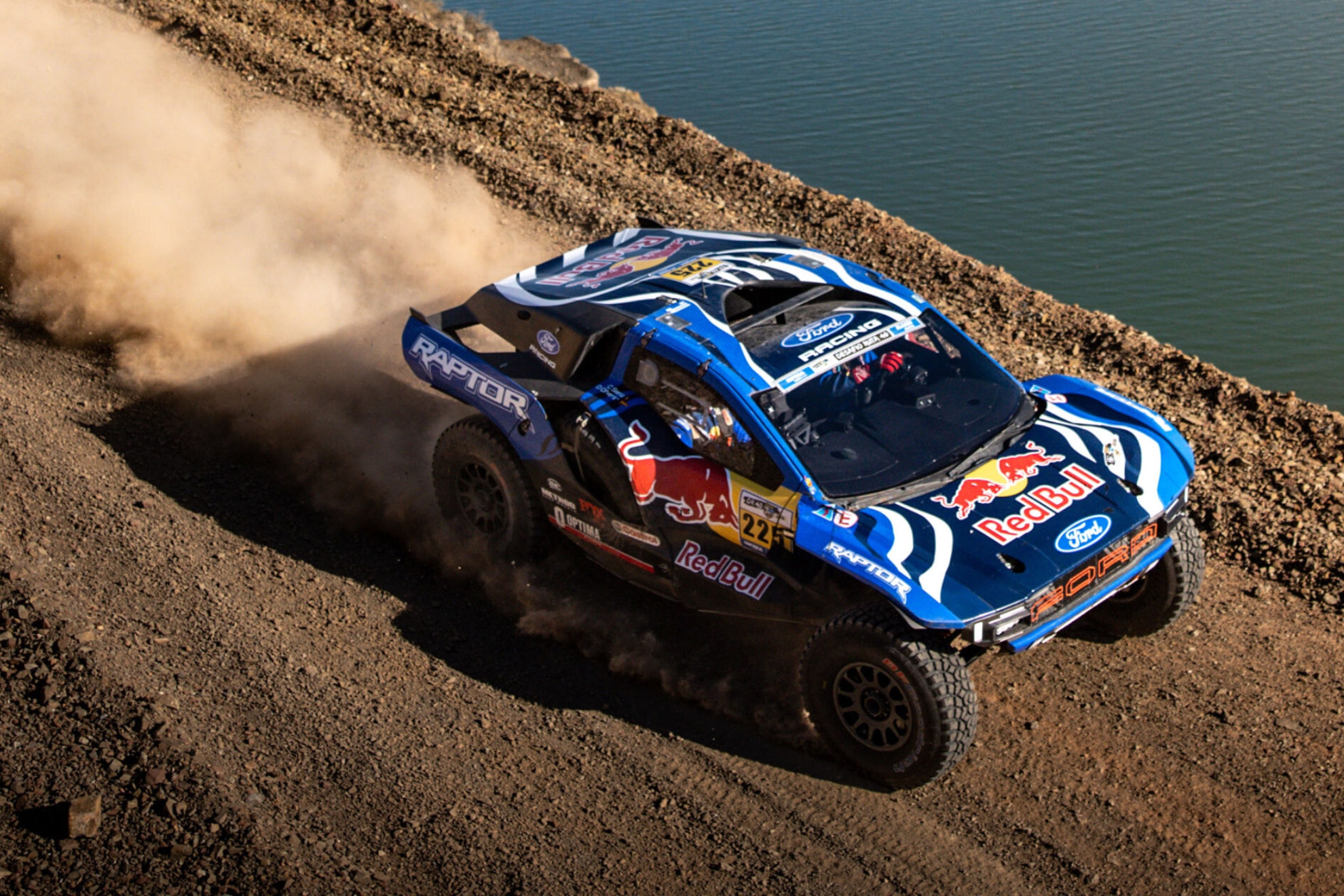 Carlos Sainz buscará recuperar la fiabilidad perdida en Marruecos. Red Bull