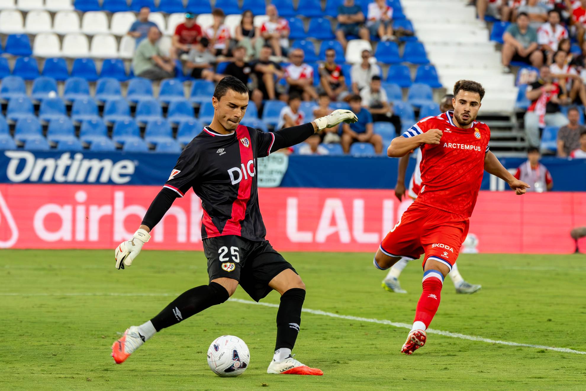 Audero, ante el Espanyol. Pablo Moreno
