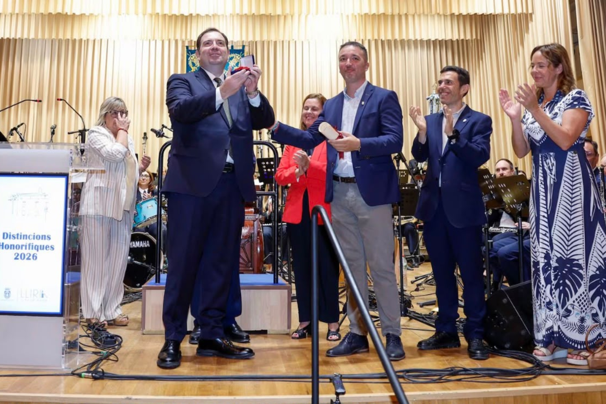 Damià Vidagany recibe la Medalla de la Ciudad de Lliria. D.G.