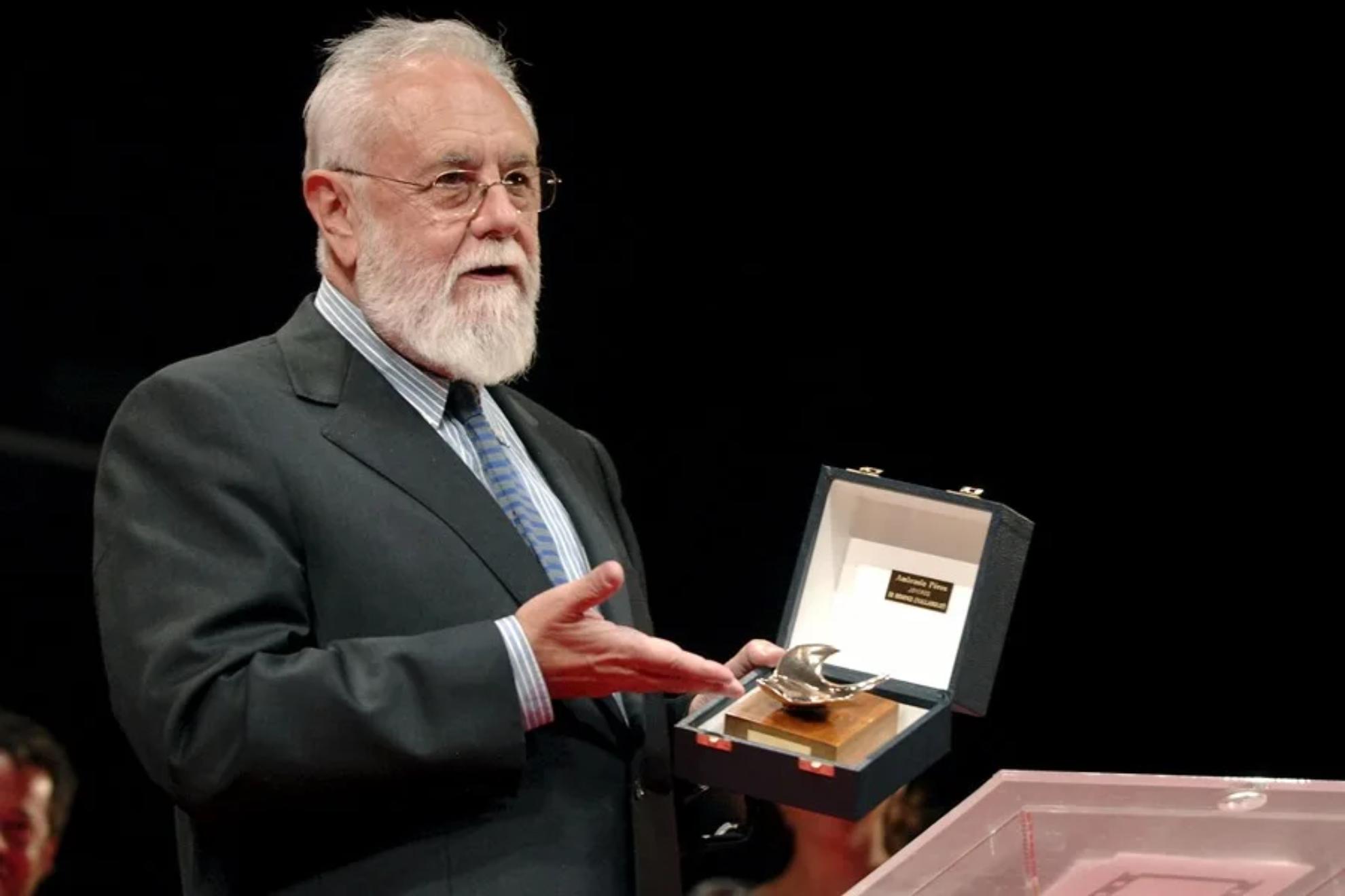 Gonzalo Suárez, en una gala de la Semana Internacional de Cine de Valladolid. EFE