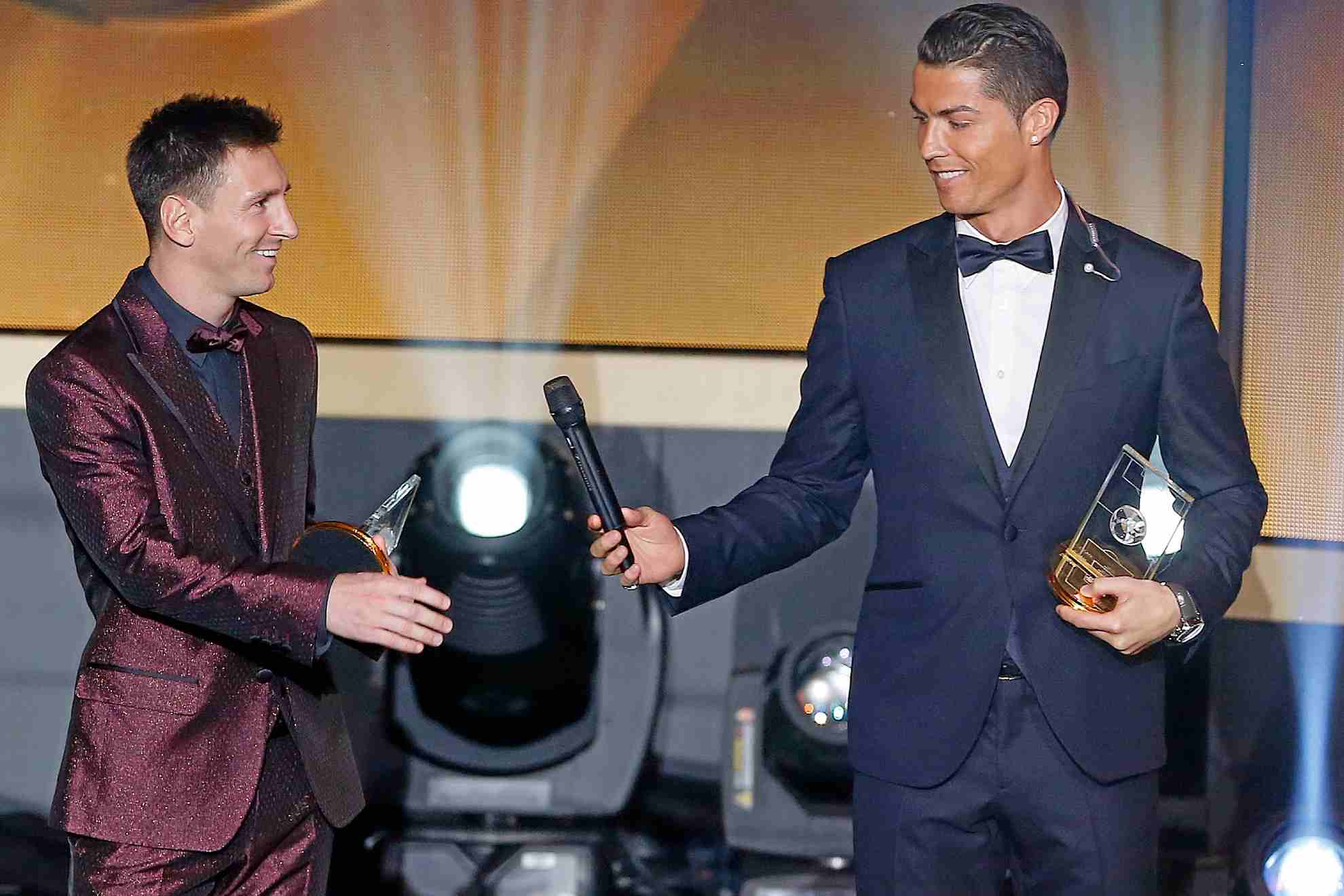 Cristiano y Messi, en una imagen de archivo durante una gala del Balón de Oro MARCA