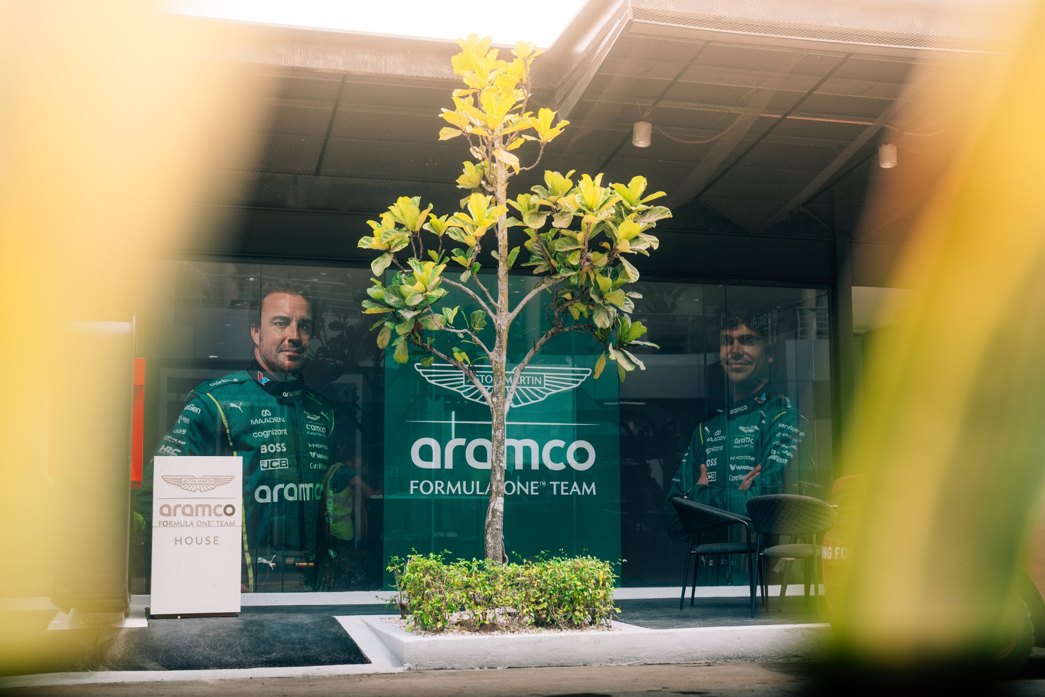 La entrada del box de Aston Martin en Sepang.