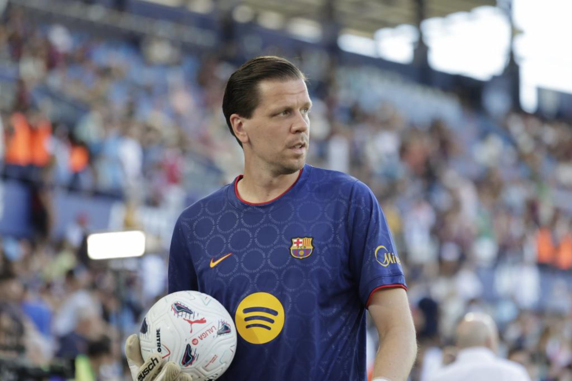 Szczesny, en un calentamiento previo a un partido. J.M. FERNANDEZ
