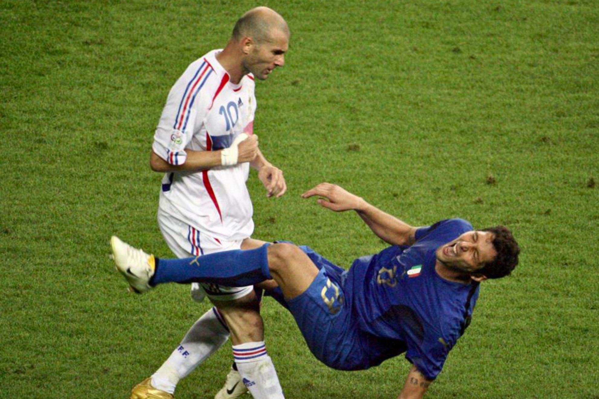 Zidane, en el momento que le propició un 'cabezazo' a Materazzi