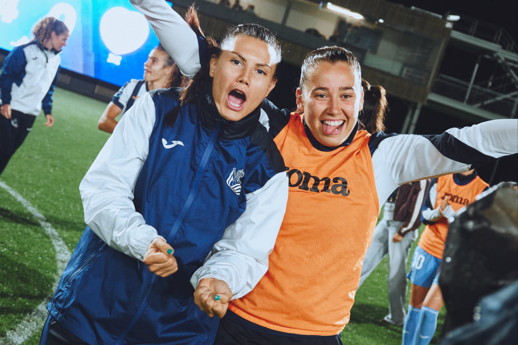 Las jugadoras de la Real Sociedad celebran su victoria ante el Hearts en Zubieta Real Sociedad