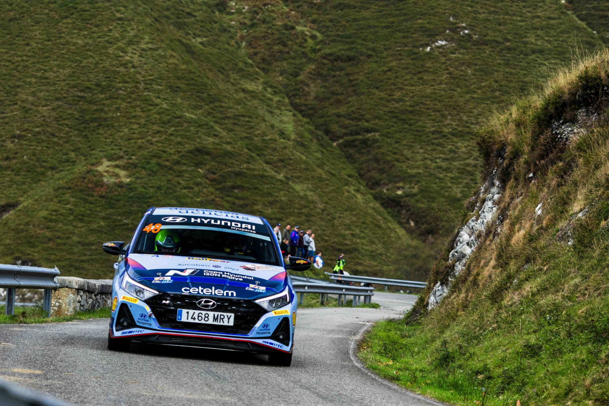 Medín y su Hyundai por uno de los tramos de Llanes. Shakedown Media / Danny García.