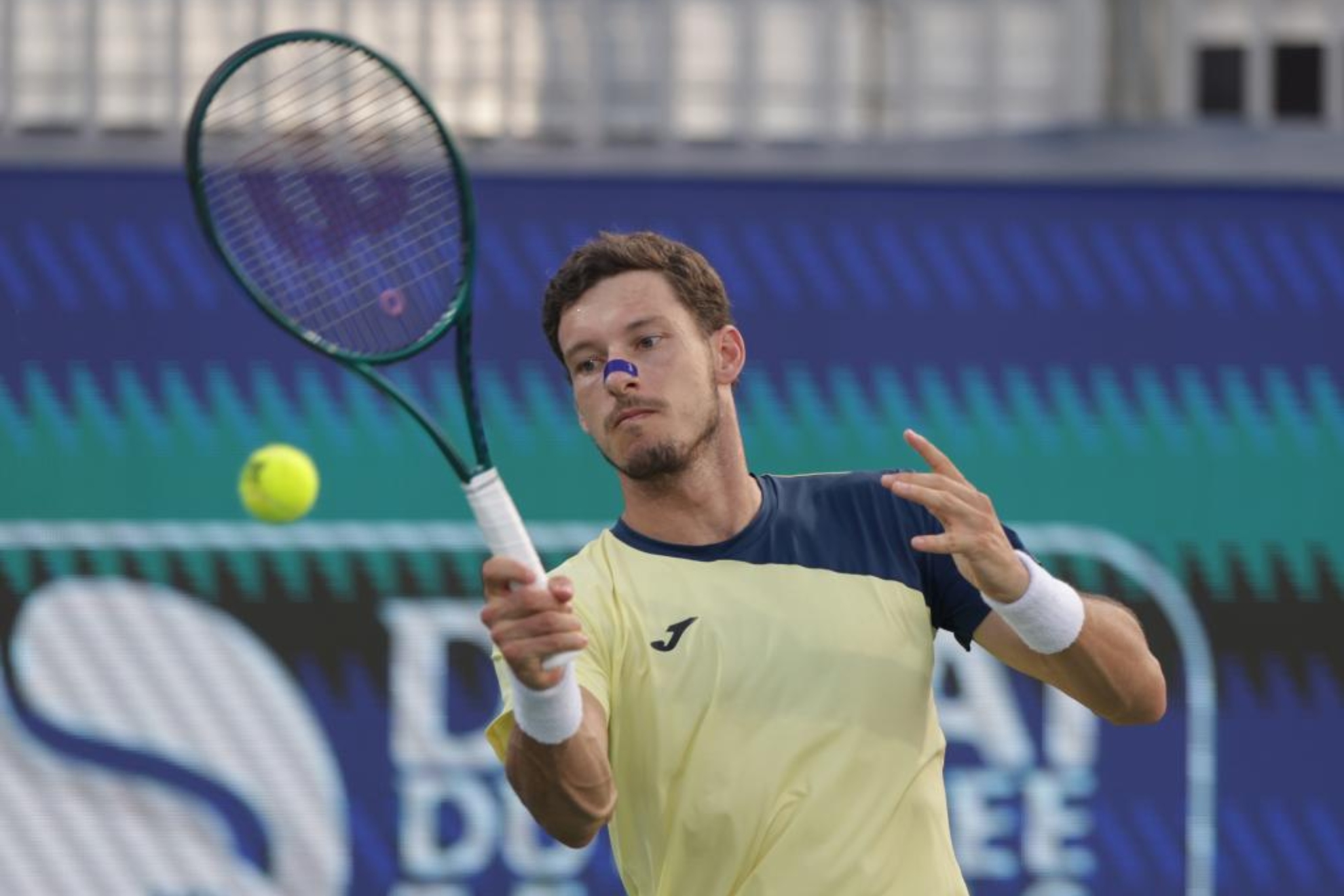 Pablo Carreño pega de derecha. EFE