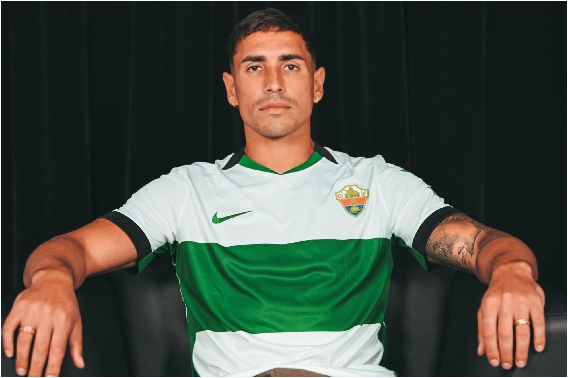 Eze Ponce, posa con los colores del club ilicitano. ELCHE CF
