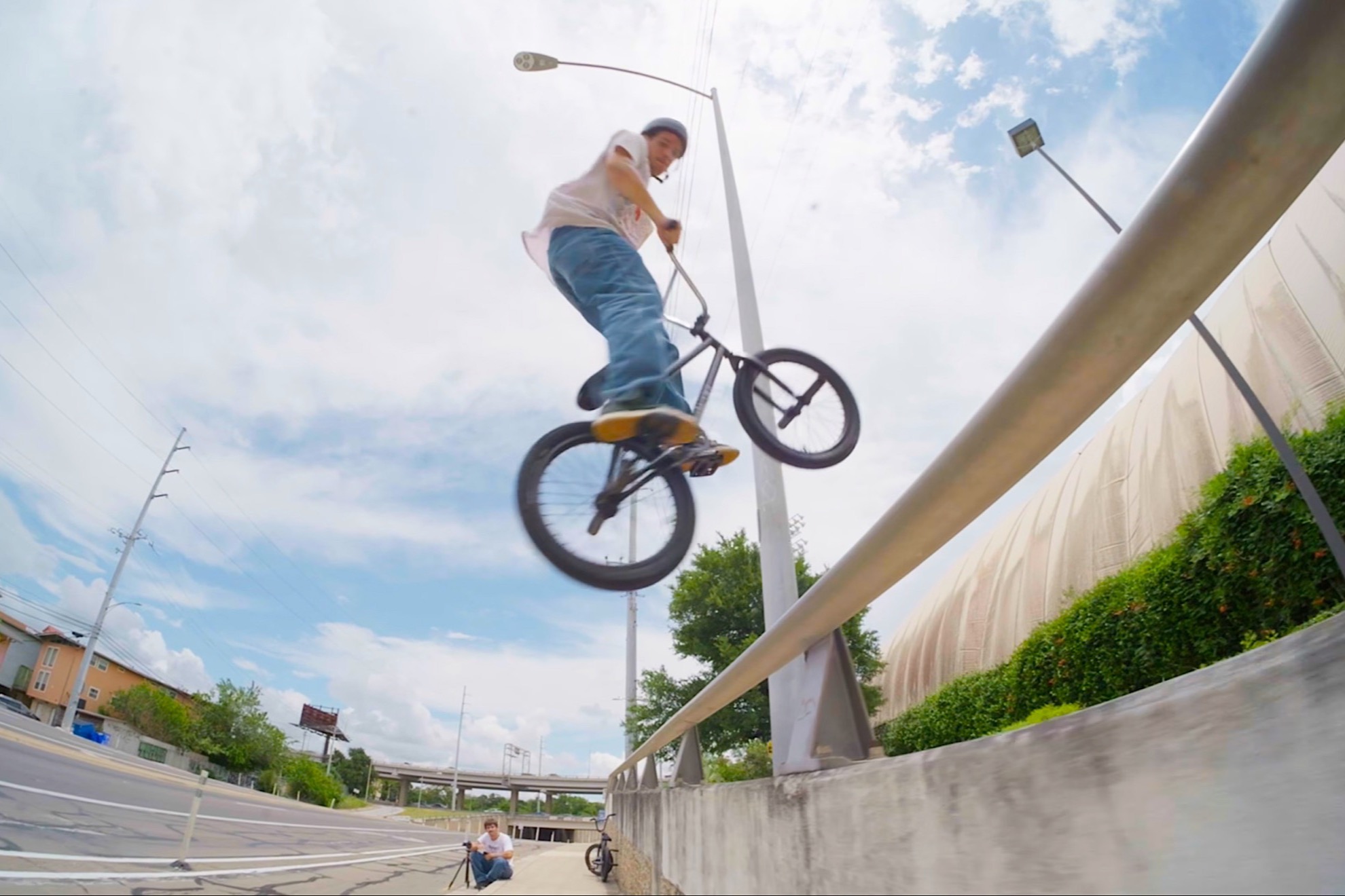 Ben Allen ha pasado el último año filmando "Texas Fry'd" por las calles de Texas. David Mogonye