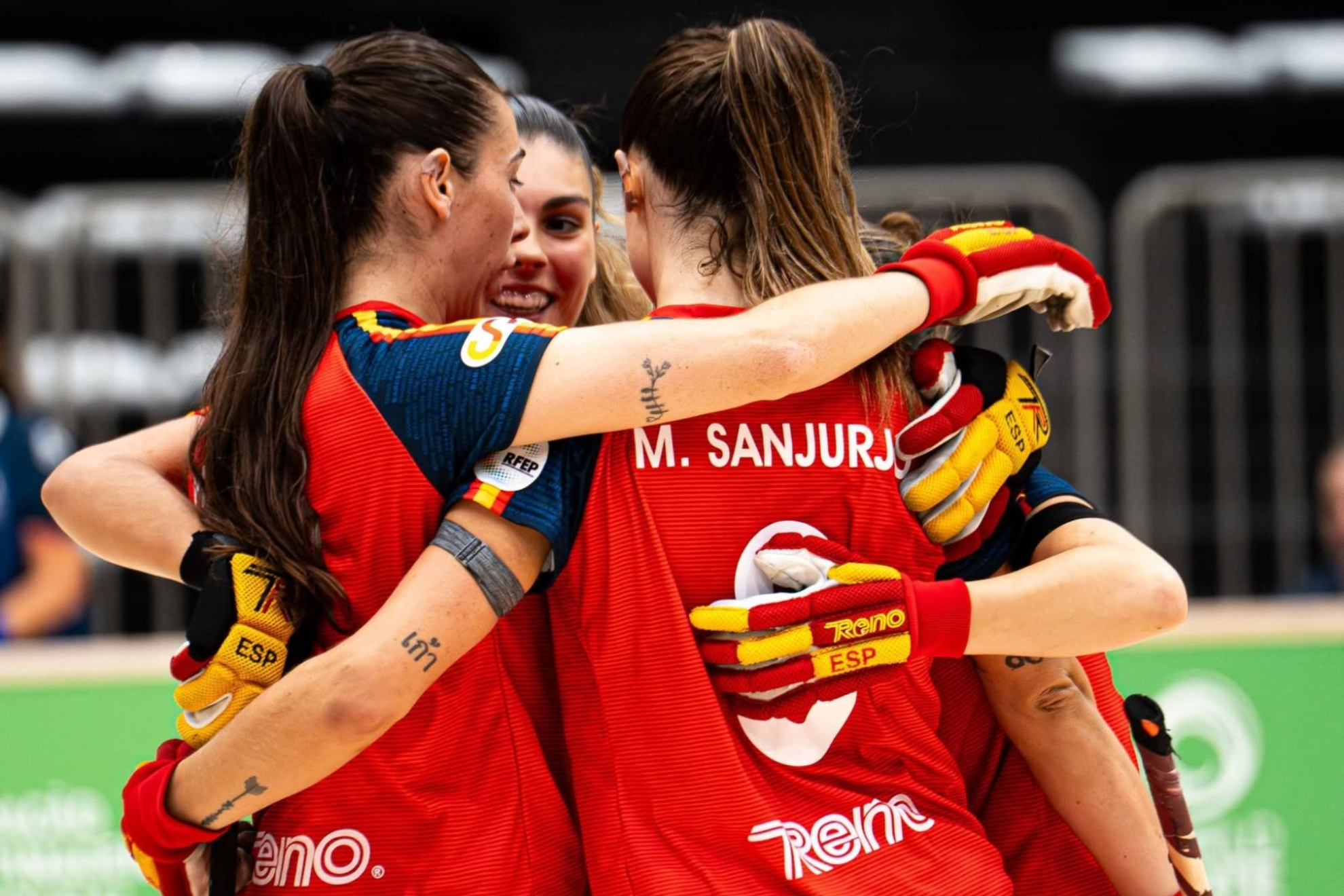 Las jugadoras de la selección femenina en un partido. RFEP