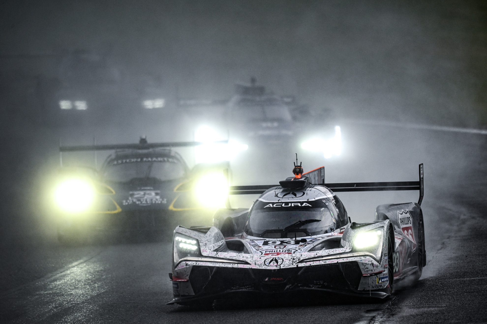 Álex Palou, durante el Petit Le Mans 2026 IMSA Photo
