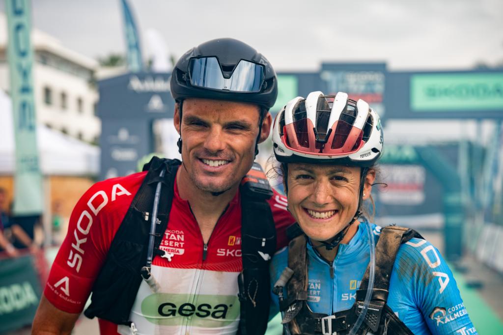 El muleño Luis León Sánchez en hombres y la malagueña Natalia Fischer en mujeres revalidaron los títulos de campeones de la Titan Desert de Almería, tras una ultima jornada de 60 km entre Tabernas y Mojácar. EFE