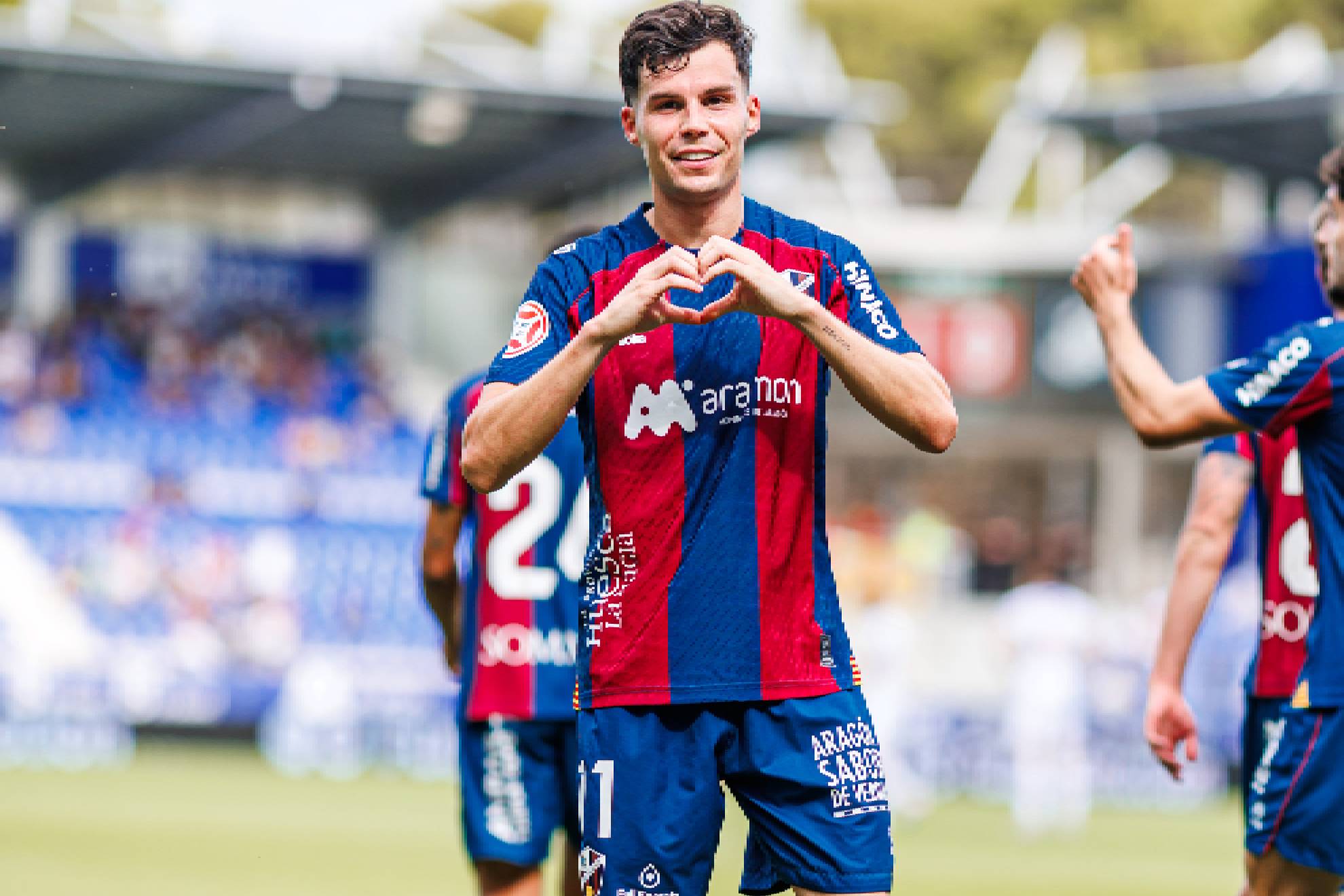 Luismi se convirtió en el gran artífice de la victoria del Huesca en El Alcoraz
