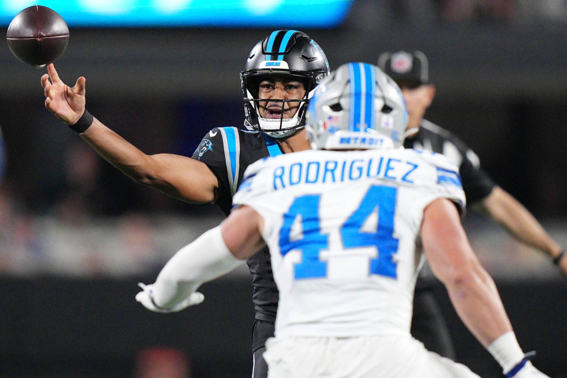 Los Panthers de Bryce Young ganan a los Lions en el partido de la jornada de la NFL AP Photo/Jacob Kupferman