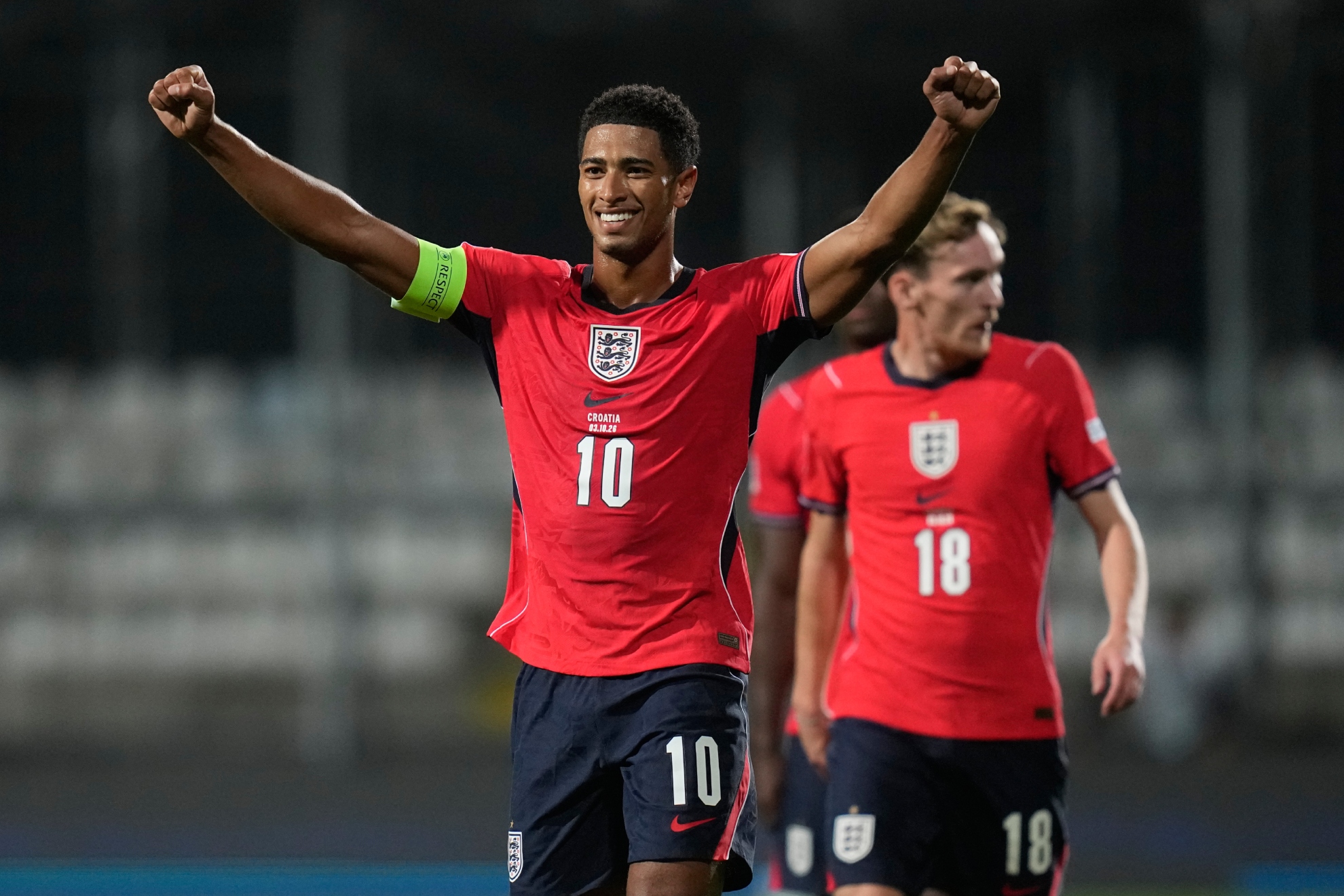 Jude Bellingham celebra un gol con Inglaterra. LAPRESSE.