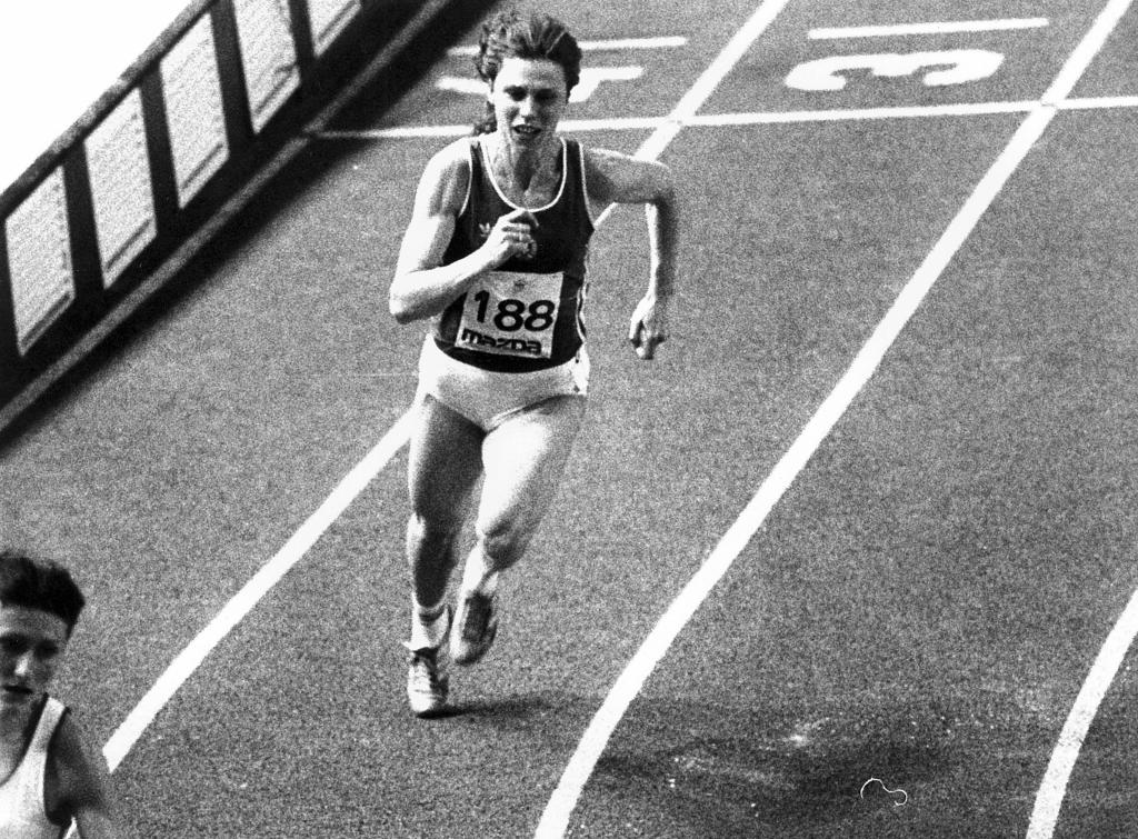 LA RDA y el dopaje de Estado El deporte era y es usado con frecuencia como vehículo de propaganda nacional. La República Democrática Alemana así lo empleó con profusión en los años 70 y 80. Ganaron cientos de medallas olímpicas y mundiales, aunque para ello no vacilaron en, muchos casos, dopar a sus deportistas y a veces sin su conocimiento o contra su voluntad. Actualizado: 05/10/2026 19:22 horas