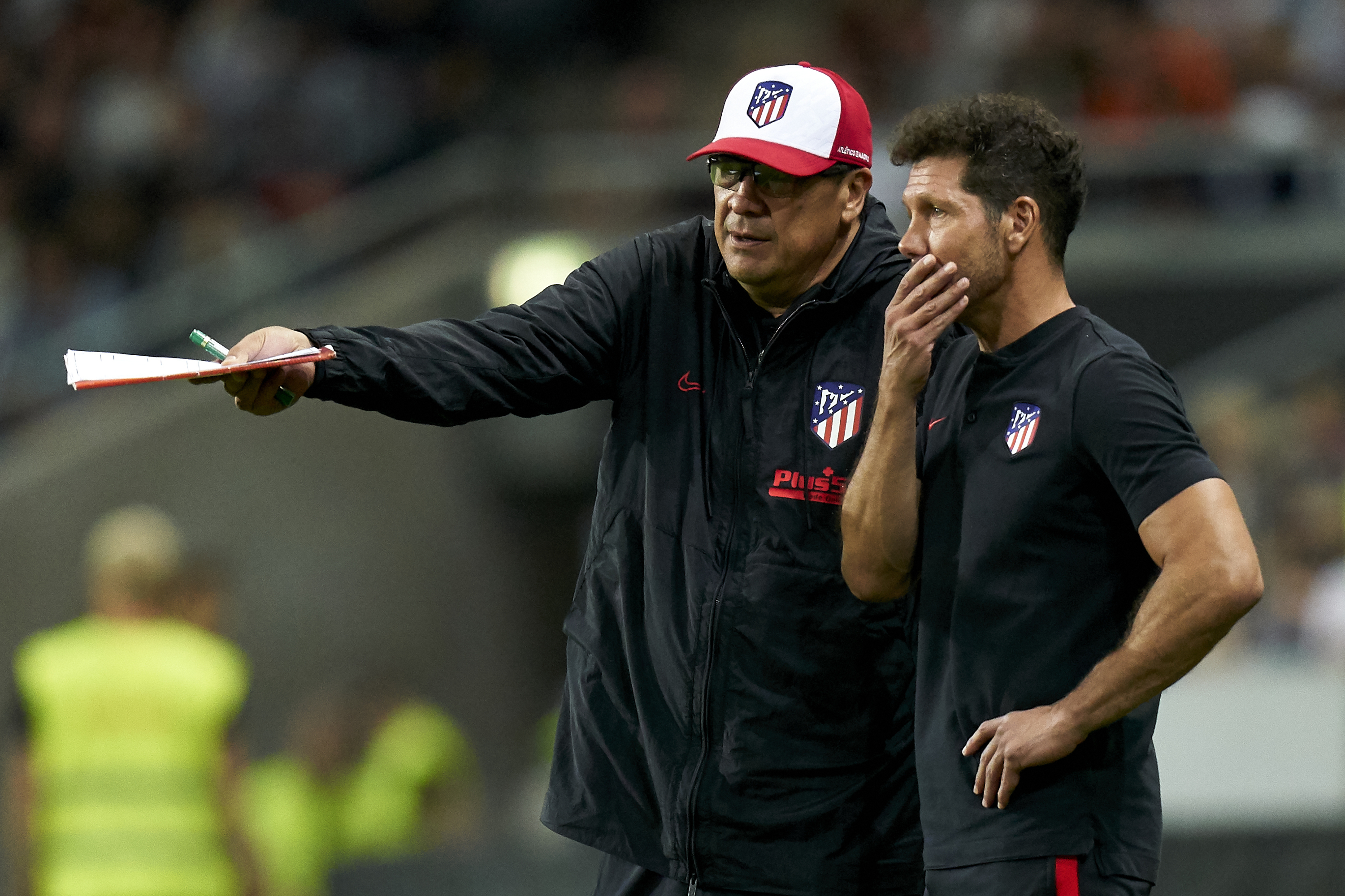 Germán 'Mono' Burgos y Diego Pablo Simeone durante un partido del Atlético de Madrid DIEGO G SOUTO