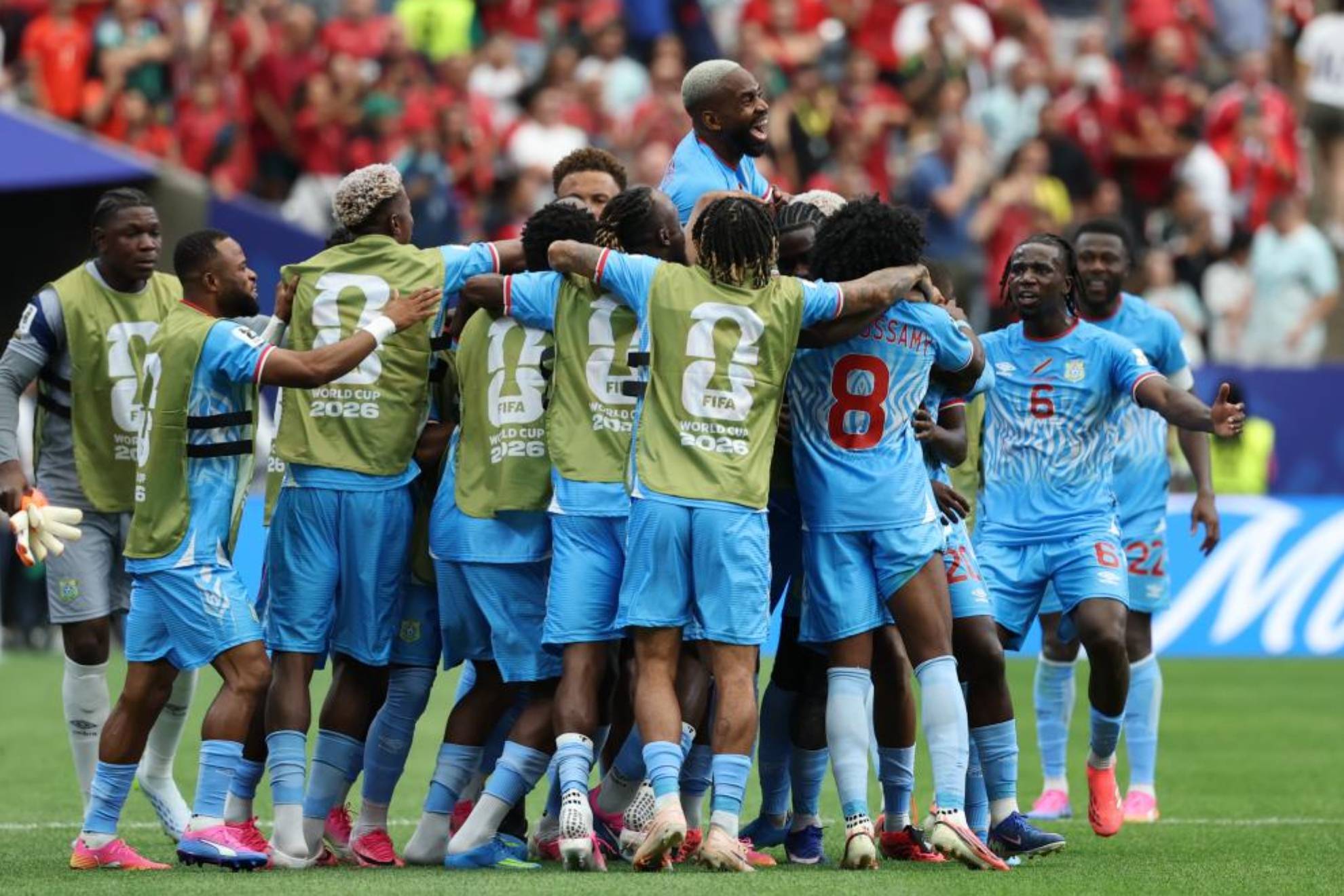 Los jugadores de República del Congo celebran el gol ante Portugal en el Mundial. EFE