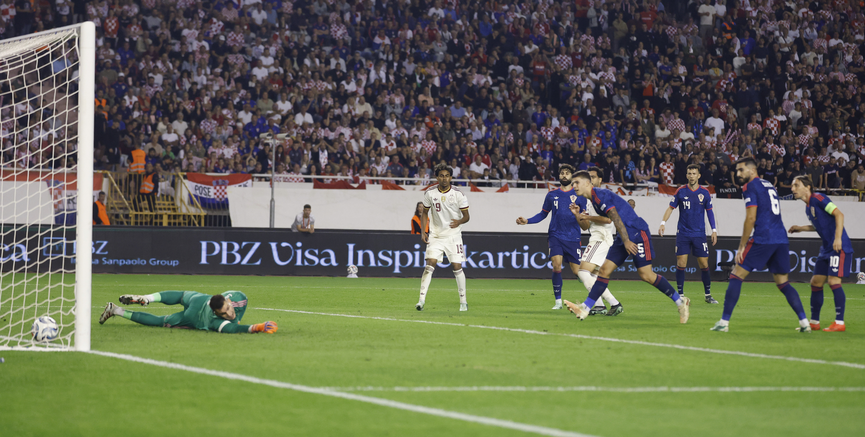 El gol de Mikel Merino. CHEMA REY