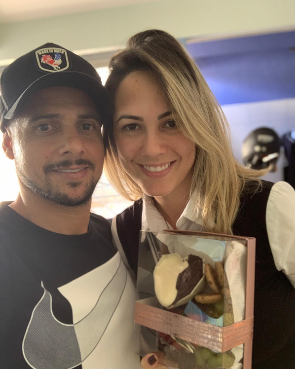 Cicinho: "Me dijeron que la cerveza era buena y bebí. Todo comenzó con el primer trago y no paré hasta los 30 años" Cicinho reveló en 2020 sufrió alcoholismo durante casi 20 años y que lo superó gracia a su mujer y Dios. Cicinho, que tiene 46 años, ahora es pastor evangelista. @cicinho Actualizado: 08/10/2026 07:21 horas