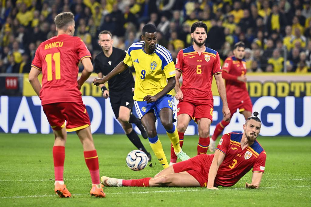Alexander Isak, en el encuentro ante Rumanía.