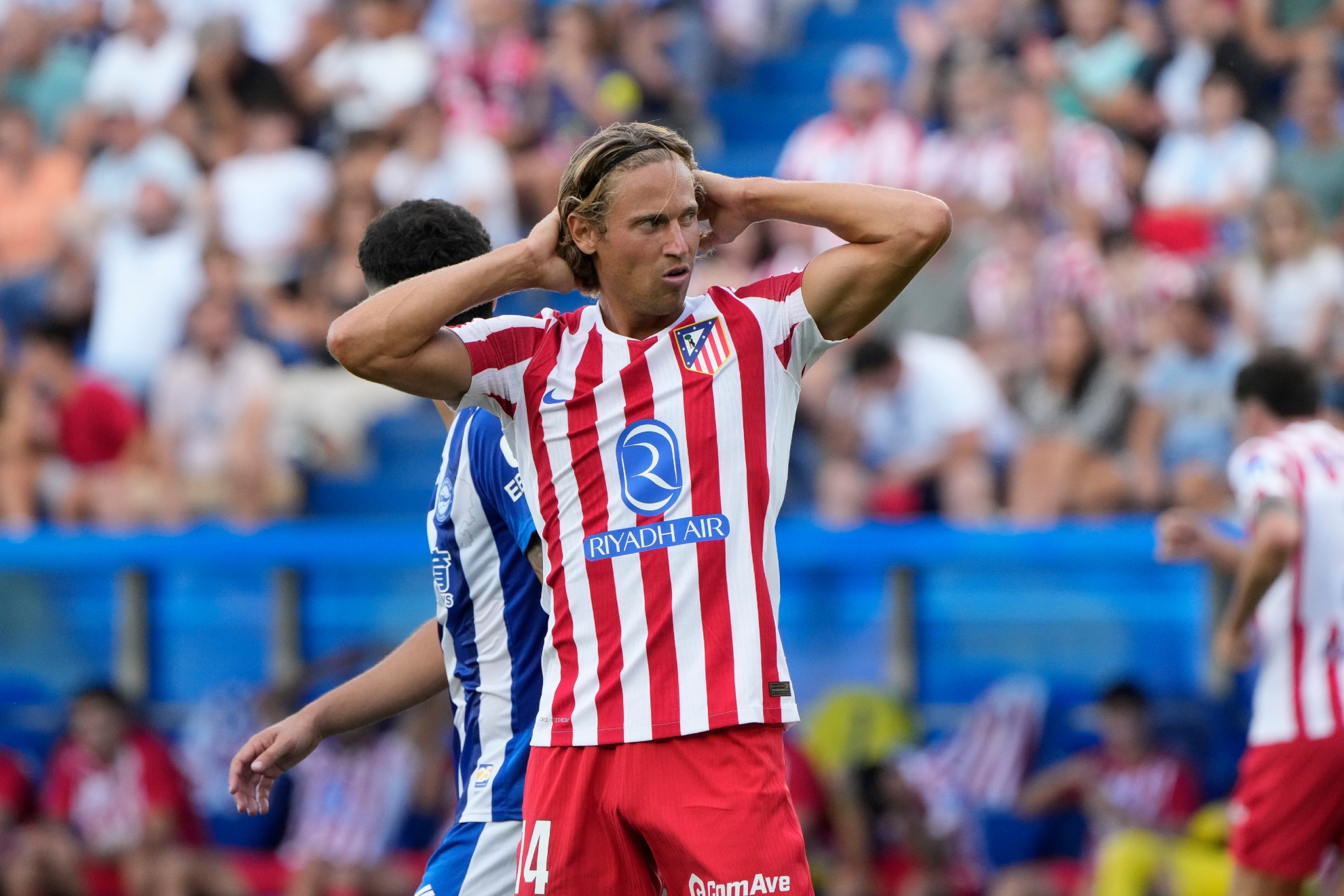 Llorente, en un encuentro en Mendizorroza. EFE