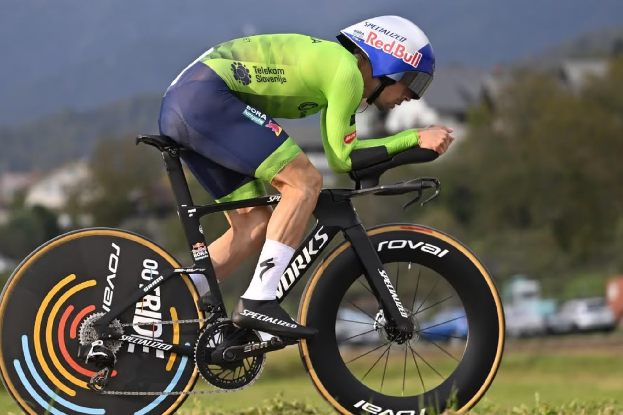 Primoz Roglic durante la contrarreloj del Europeo 2026.