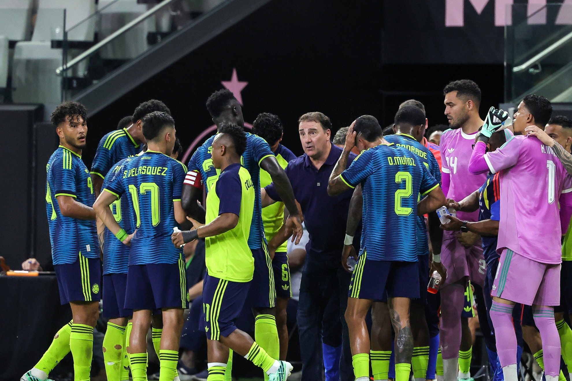 Aprobados por Lorenzo: los 6 futbolistas jóvenes que sorprendieron en la Selección Colombia.