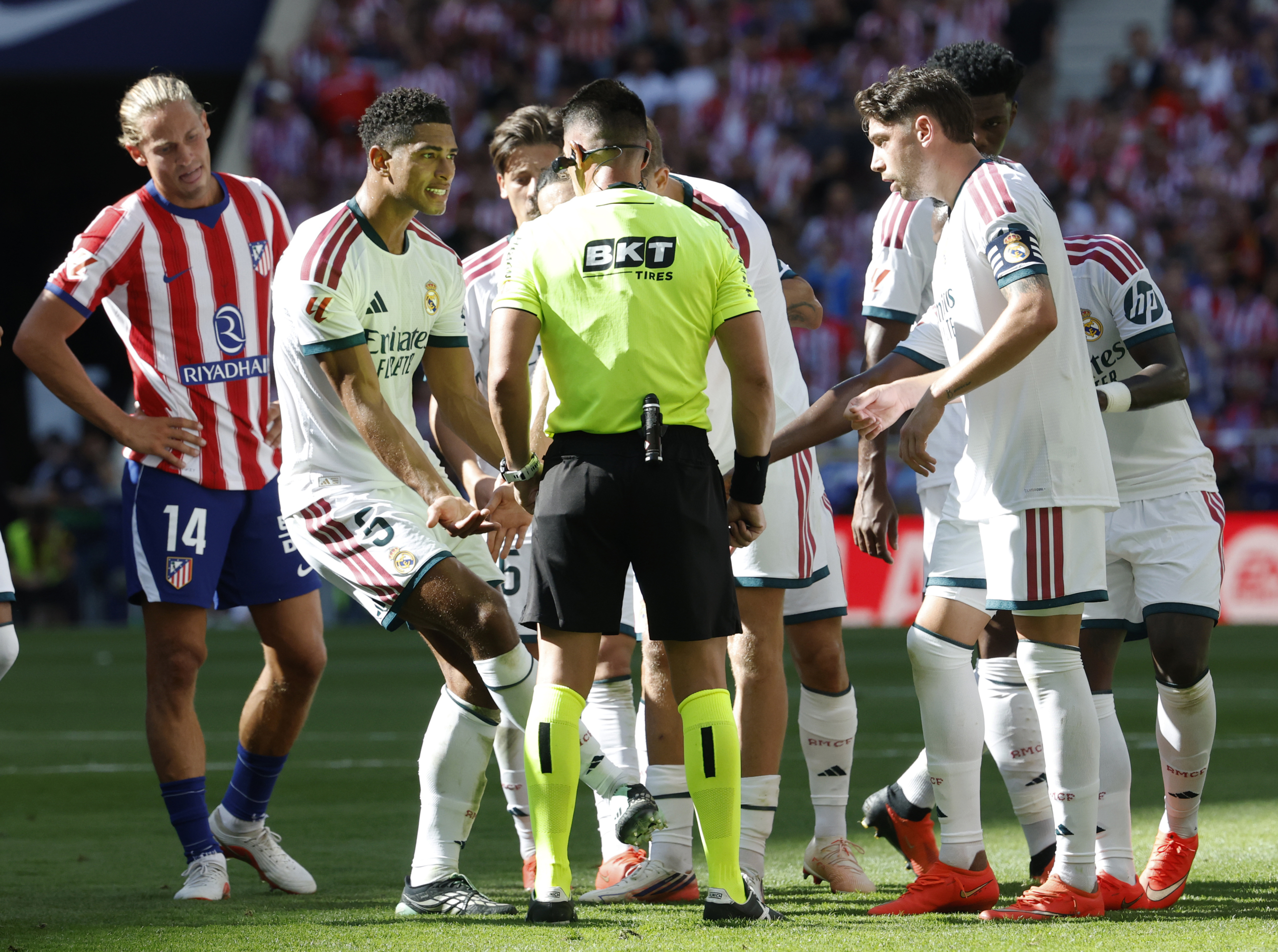 Bellingham protesta per l'assenza di Romero nel derby