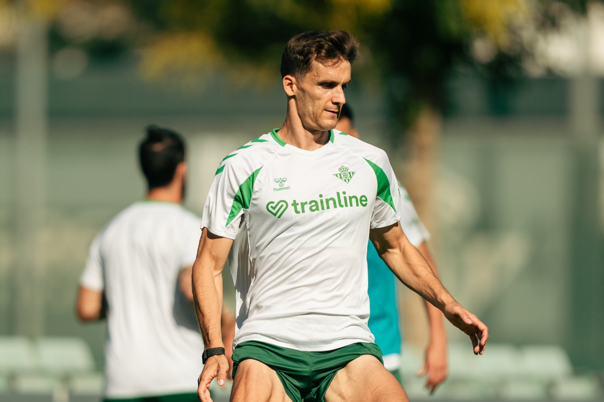 Diego Llorente, en un entrenamiento REAL BETIS