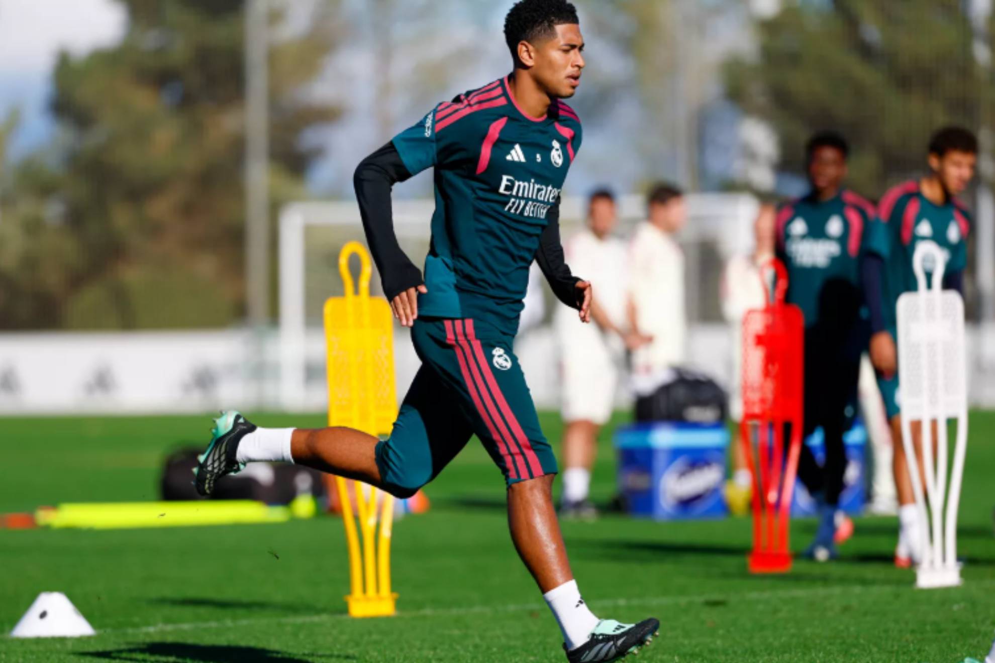 Bellingham, en el entrenamiento de esta mañana en Valdebebas.