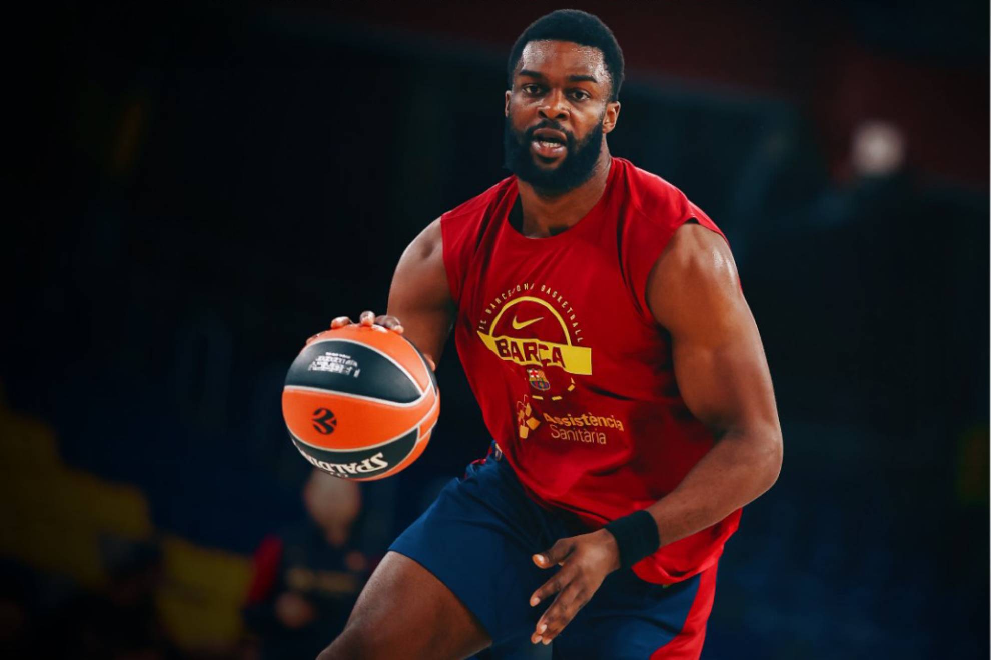 Josh Nebo, en un entrenamiento con el Barcelona. @FCBBASKET